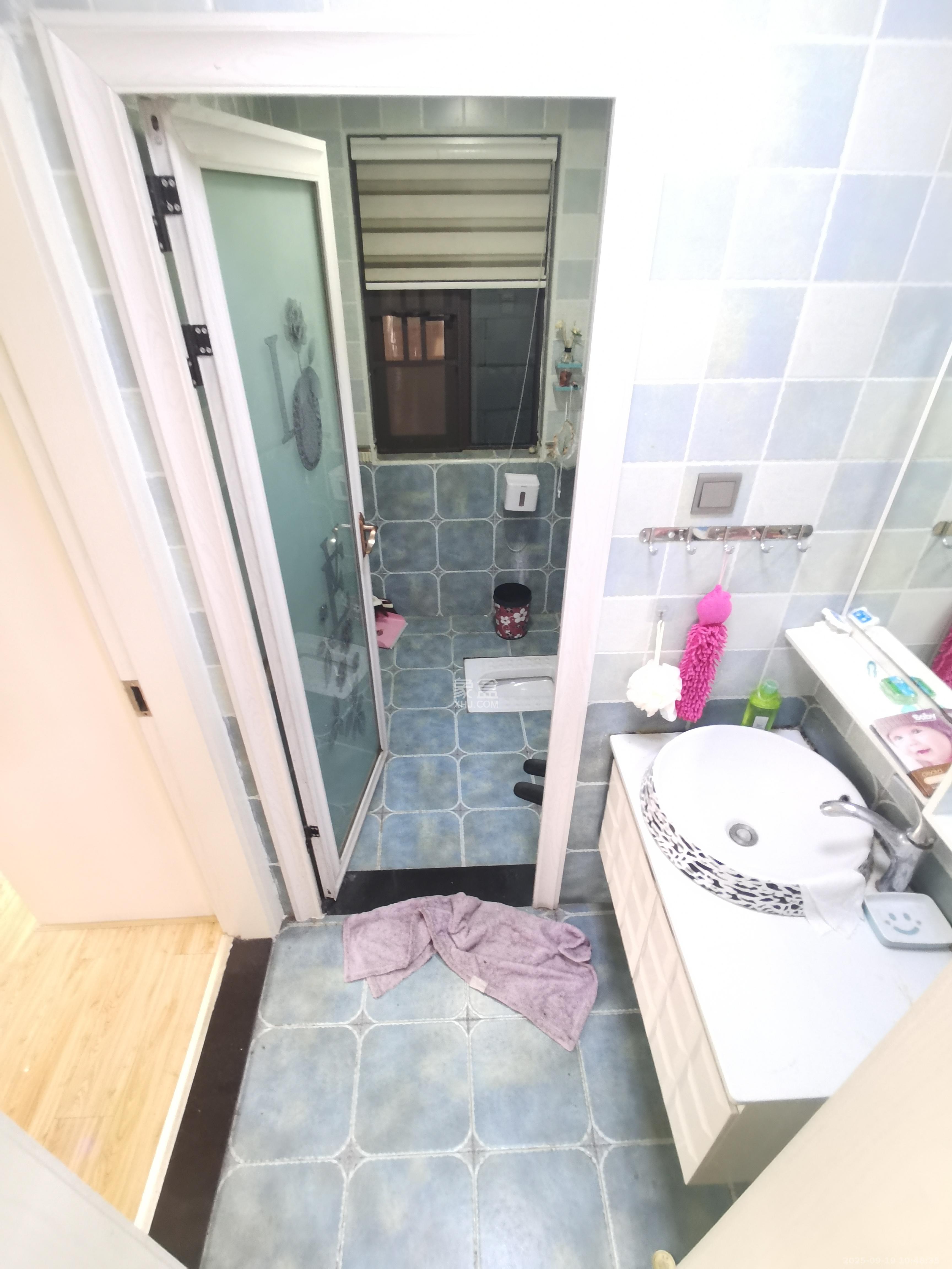 海洋半岛(月珑湾) 3室2厅1卫 2400.0元/月 海洋半岛(月珑湾) 3室2厅1卫 2400.0元/月室内图