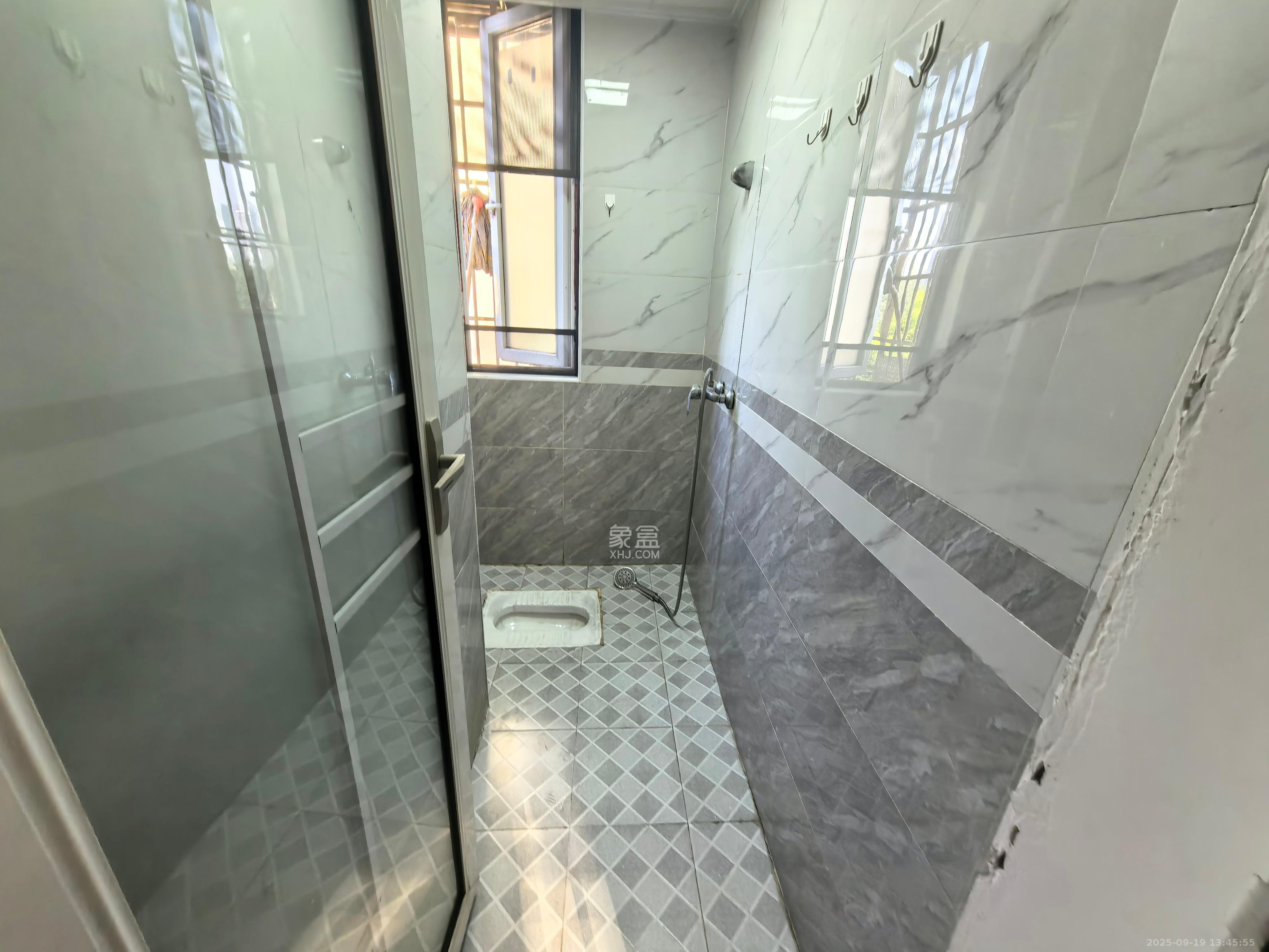 星城新宇川河苑 1室1厅1卫 1050.0元/月 星城新宇川河苑 1室1厅1卫 1050.0元/月室内图