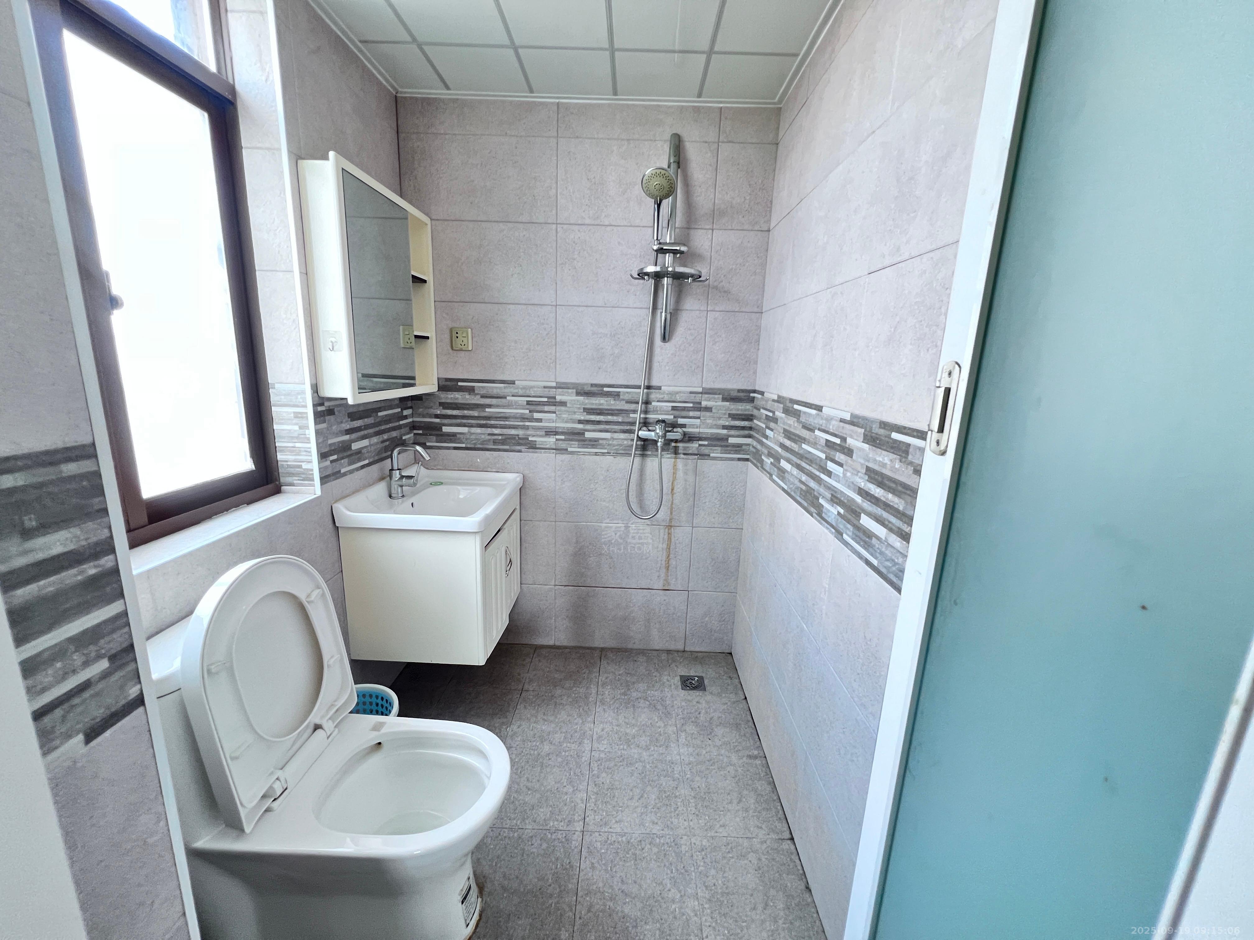 福鑫南郡 1室0厅0卫 2200.00元/月 福鑫南郡 1室0厅0卫 2200.00元/月室内图