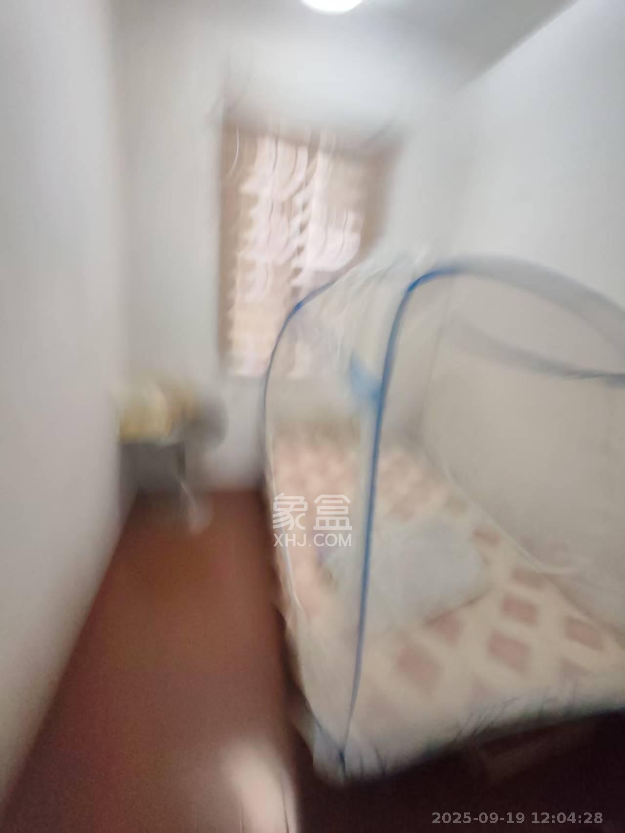 广电南院宿舍 3室1厅1卫 1800.0元/月 广电南院宿舍 3室1厅1卫 1800.0元/月室内图