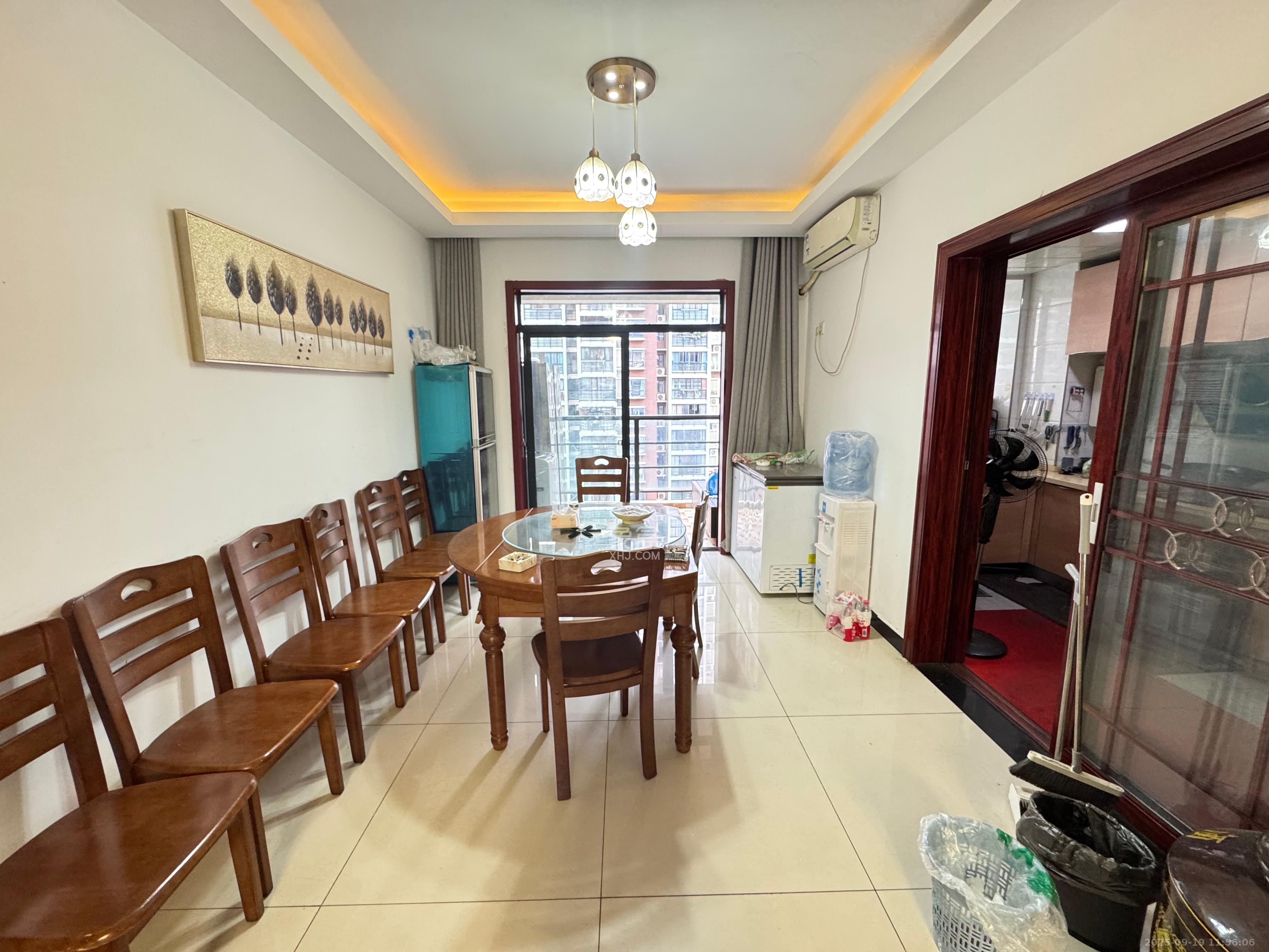 鑫远湘府华城 5室2厅2卫 5000.00元/月 鑫远湘府华城 5室2厅2卫 5000.00元/月室内图