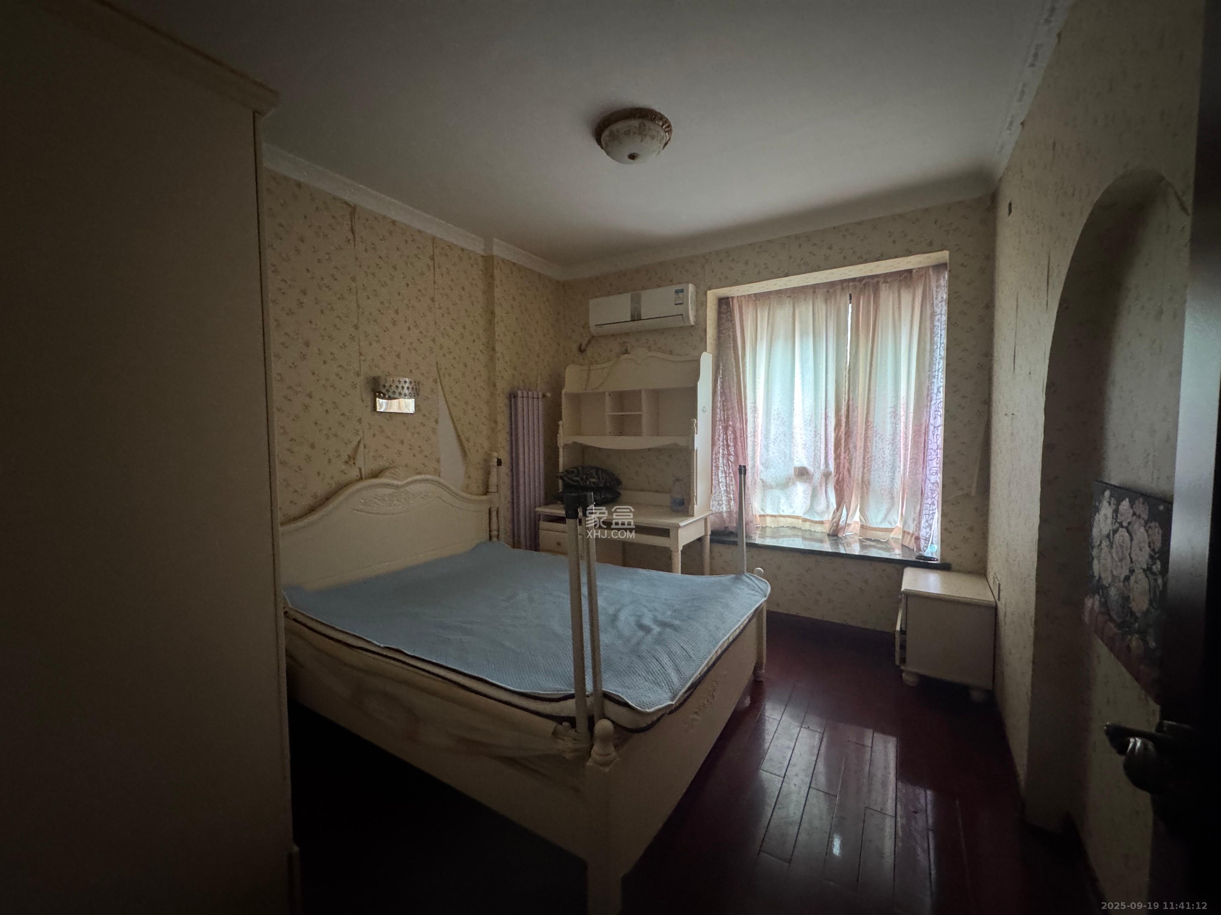 华润凤凰城一期 1室2厅2卫 2800.0元/月 华润凤凰城一期 1室2厅2卫 2800.0元/月室内图