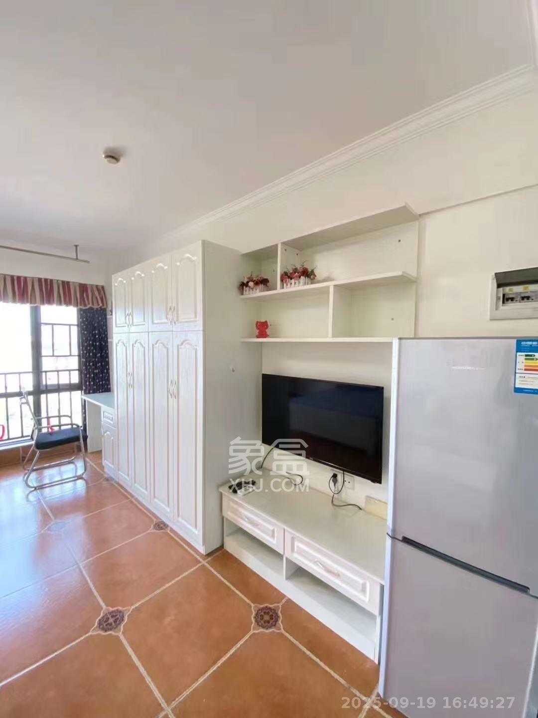 鑫远微中心 1室1厅1卫 1500.0元/月 鑫远微中心 1室1厅1卫 1500.0元/月室内图