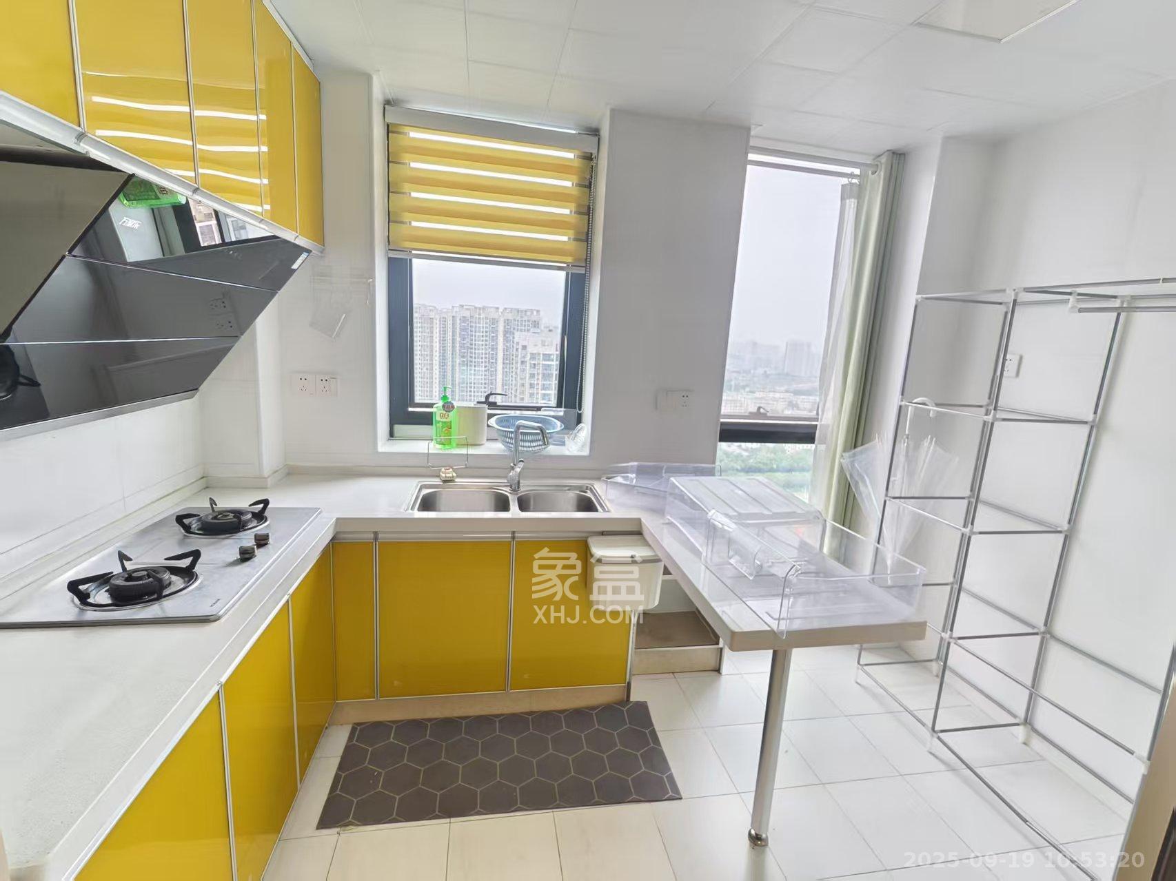 未来漫城 1室1厅1卫 1350.0元/月 未来漫城 1室1厅1卫 1350.0元/月室内图