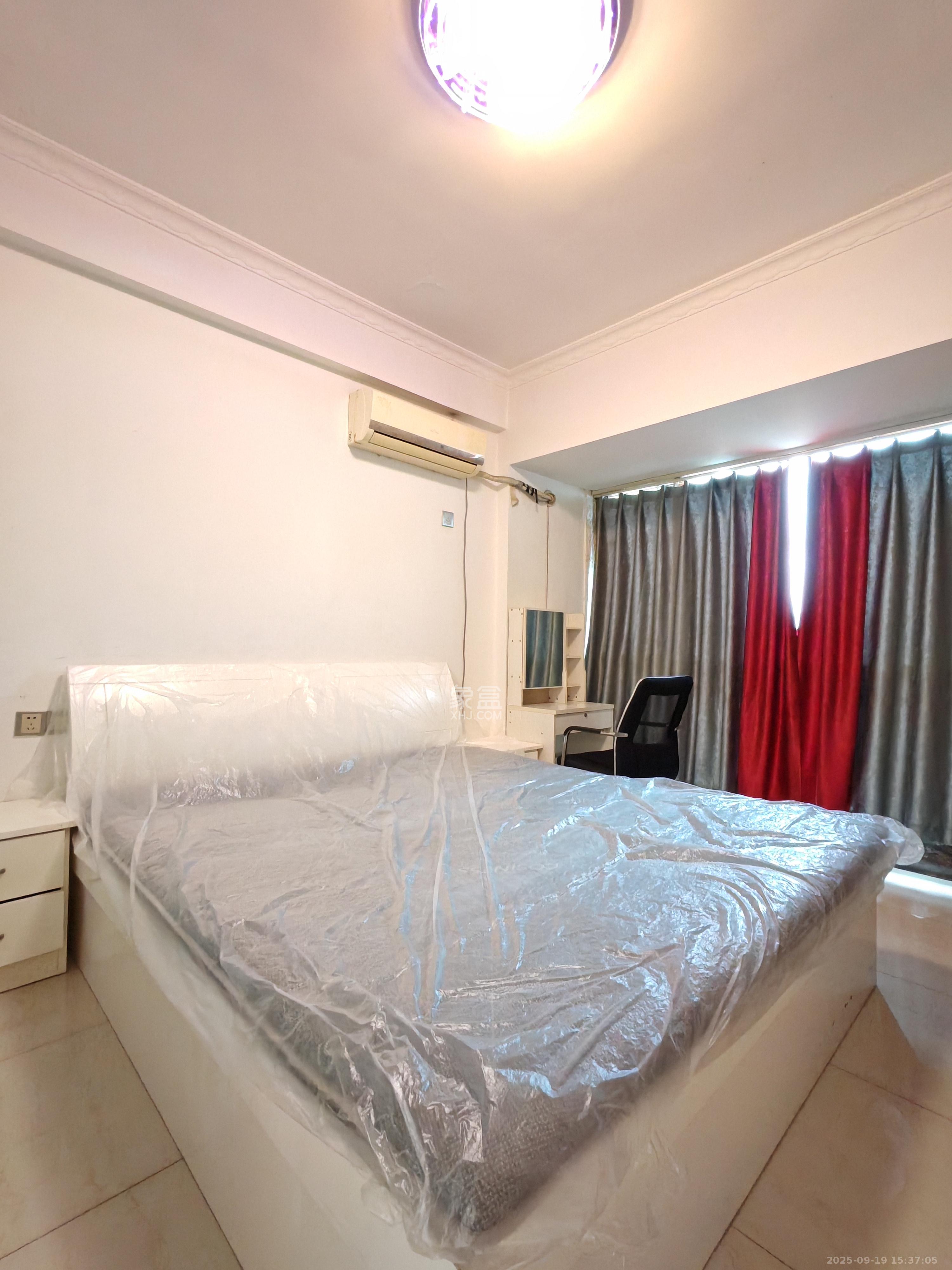 锑都家园  3室2厅2卫    2000.0元/月室内图