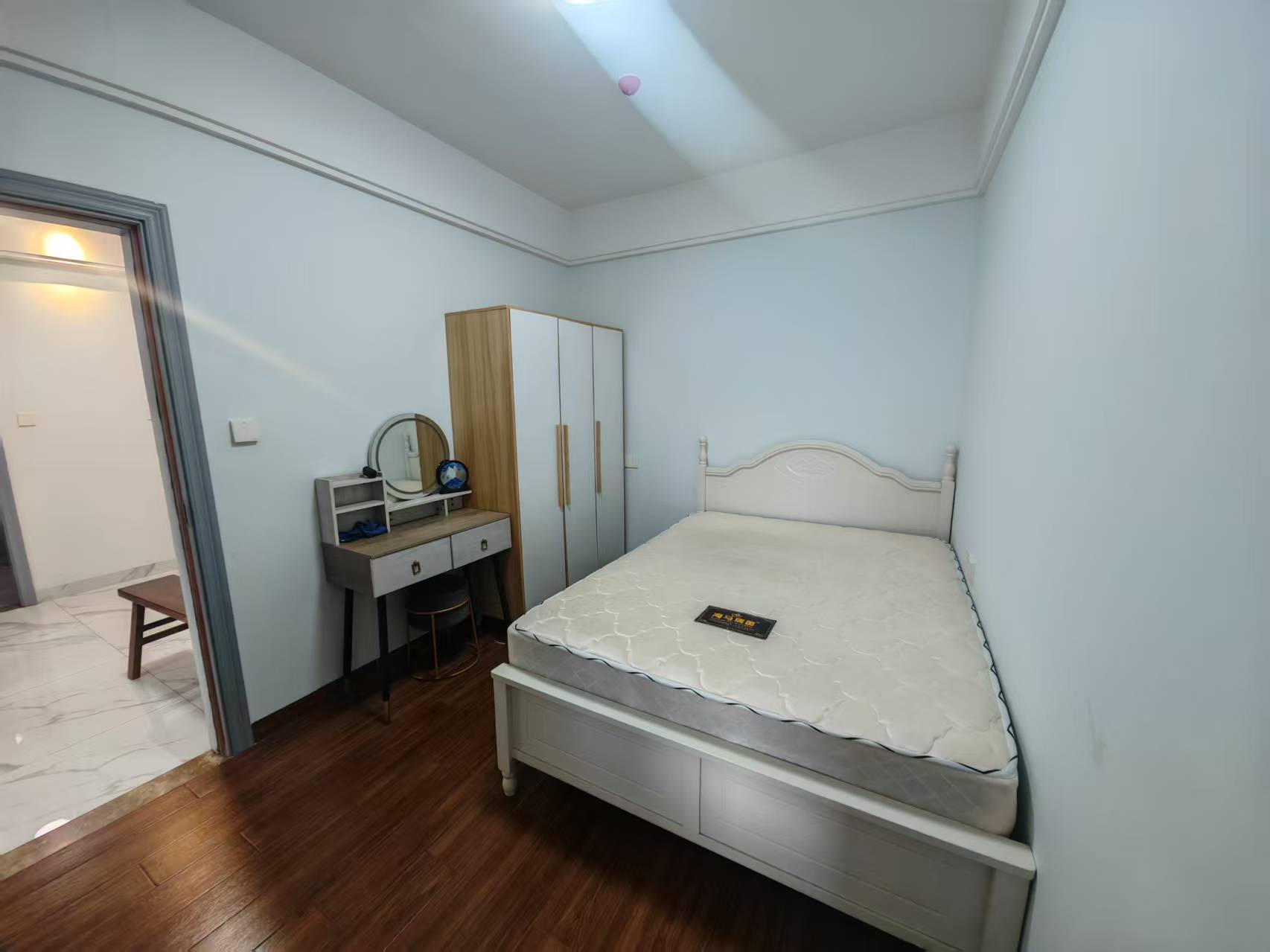 滨江世纪佳城(北区) 2室2厅1卫 2500.0元/月 滨江世纪佳城(北区) 2室2厅1卫 2500.0元/月室内图