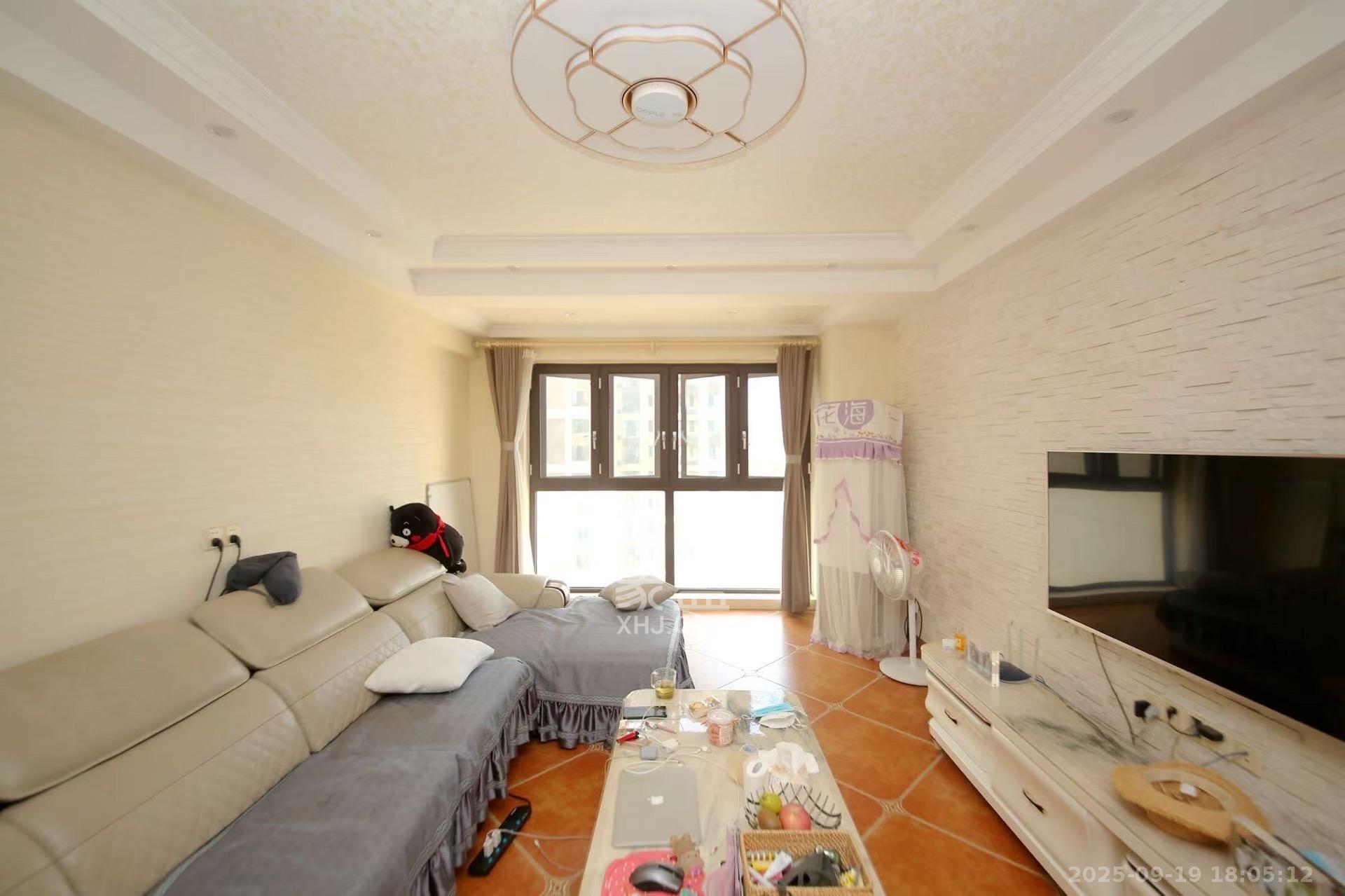 卓越蔚蓝城邦  3室2厅2卫    2600.0元/月 卓越蔚蓝城邦  3室2厅2卫    2600.0元/月