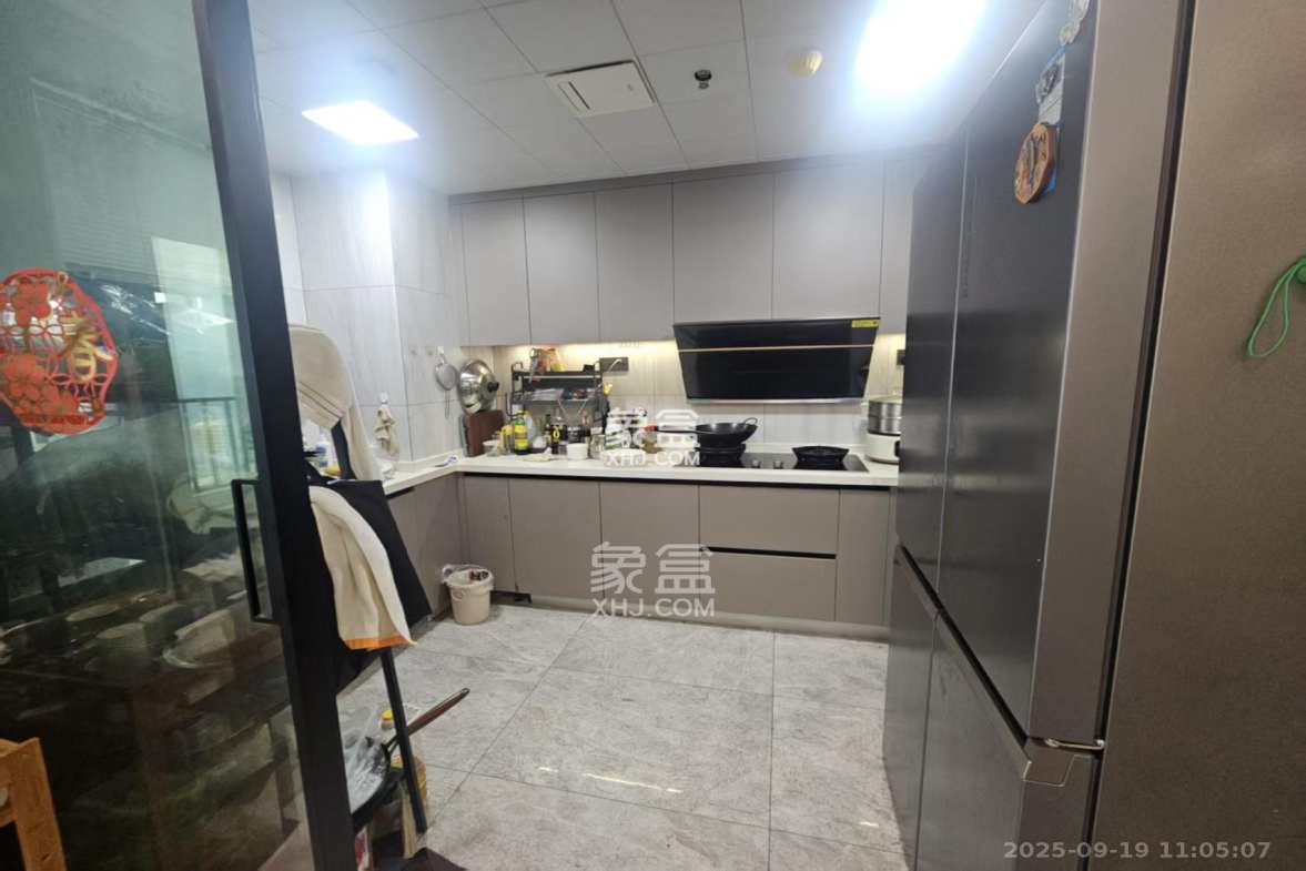 旭辉都会山 4室2厅3卫 10000.0元/月 旭辉都会山 4室2厅3卫 10000.0元/月室内图