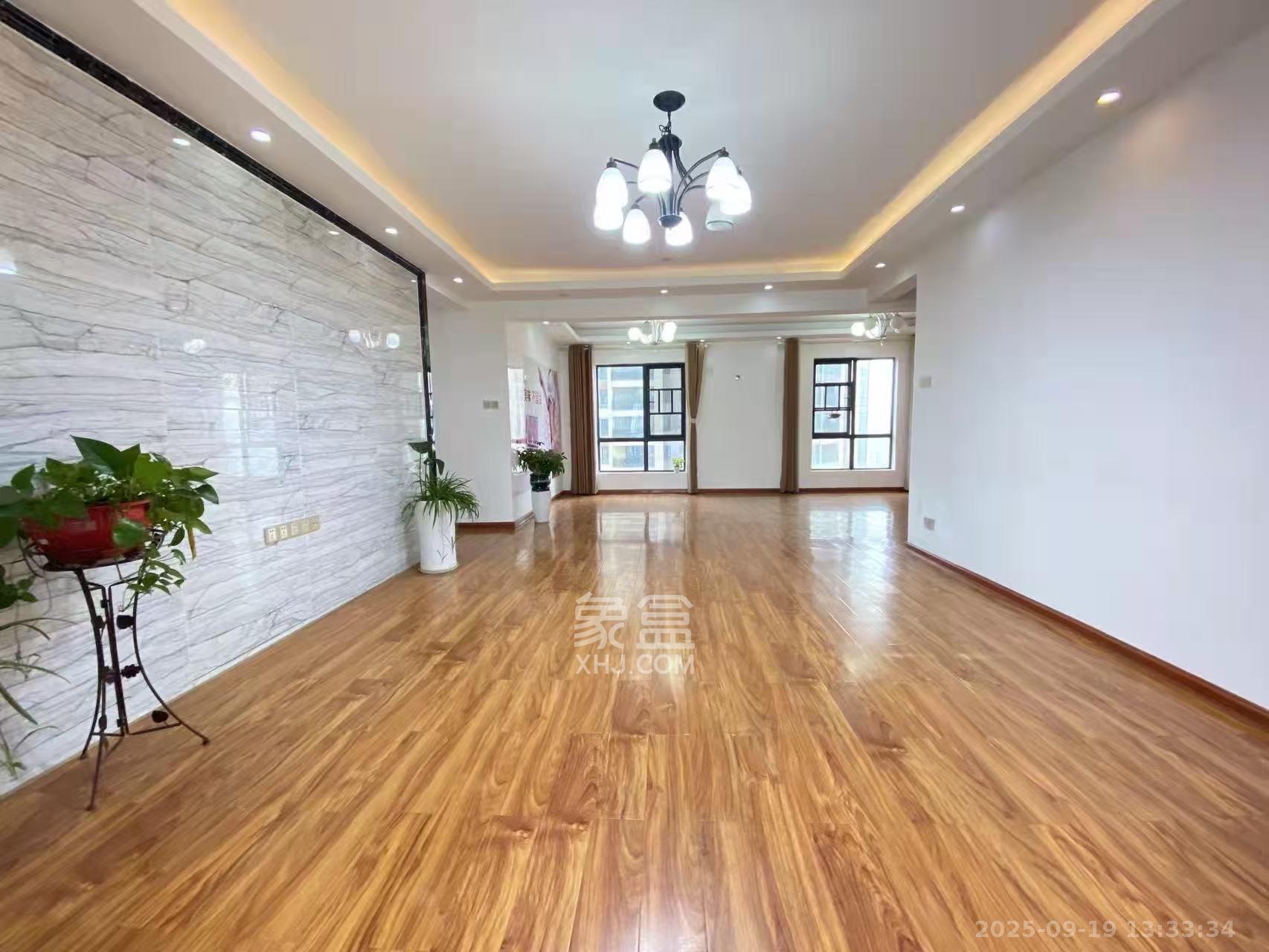 达美D6区 4室2厅2卫 4500.0元/月 达美D6区 4室2厅2卫 4500.0元/月室内图