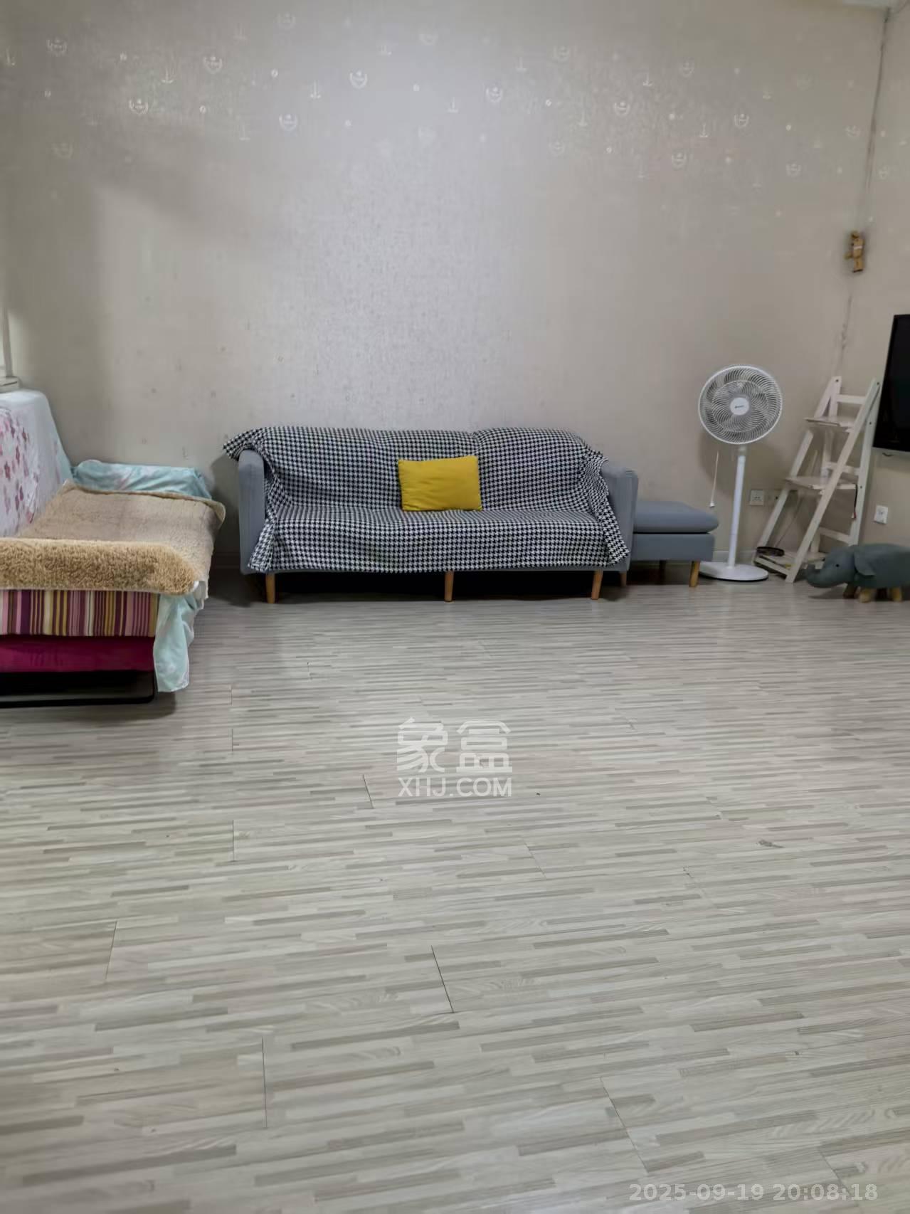 先福安置小区 2室1厅1卫 1500.0元/月 先福安置小区 2室1厅1卫 1500.0元/月室内图