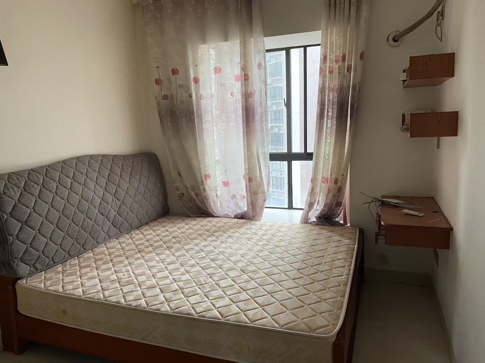 香格里拉 3室2厅1卫 1500.0元/月 香格里拉 3室2厅1卫 1500.0元/月室内图