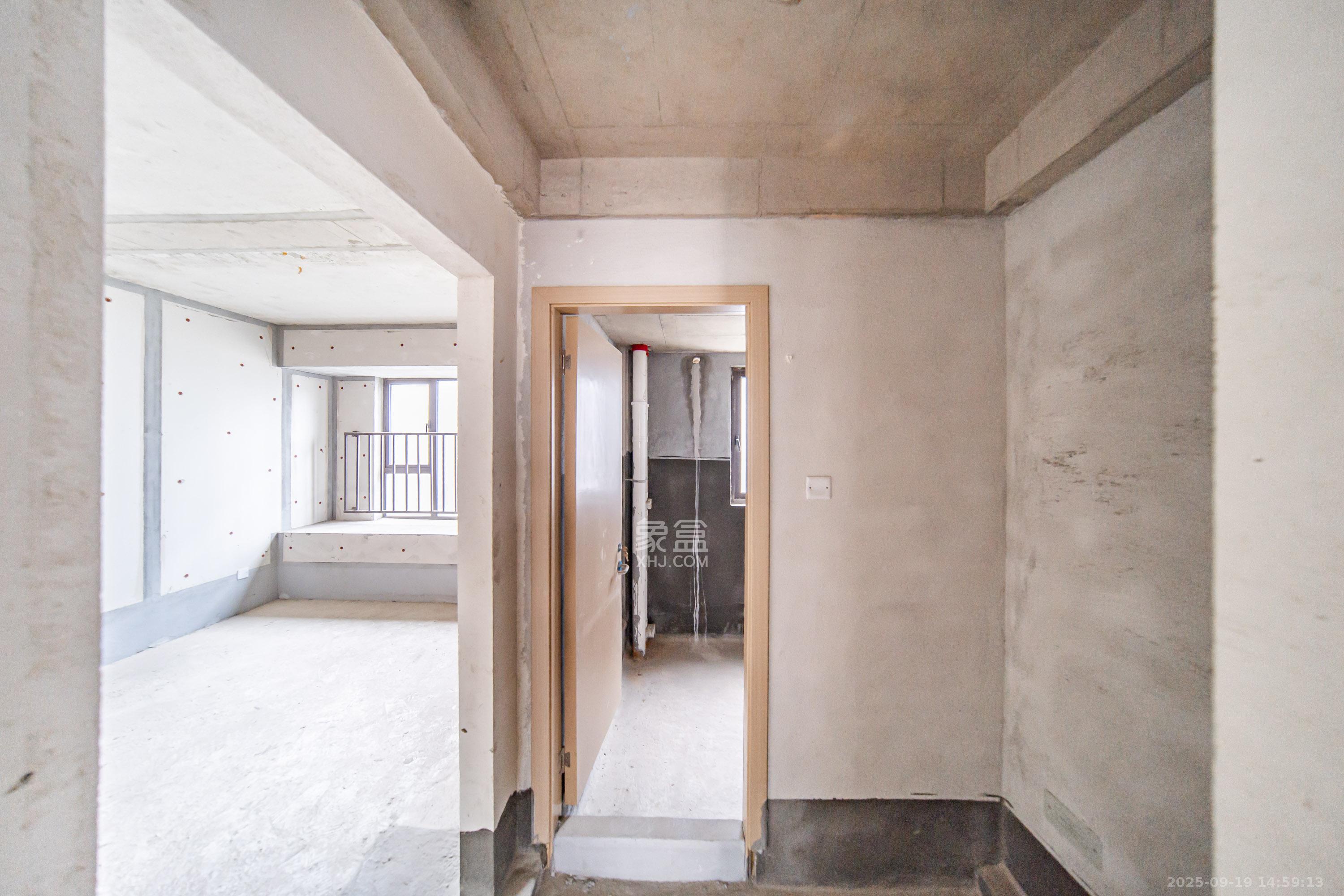 城发恒伟星雅韵(恒伟星辉苑) 4室2厅2卫 188.0万 城发恒伟星雅韵(恒伟星辉苑) 4室2厅2卫 188.0万卫生间