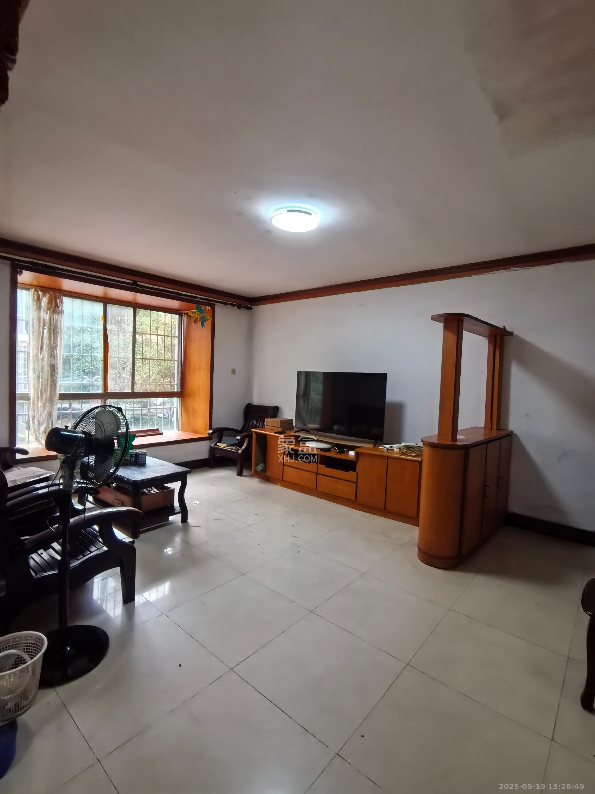 新星小区  2室2厅1卫    1450.0元/月室内图