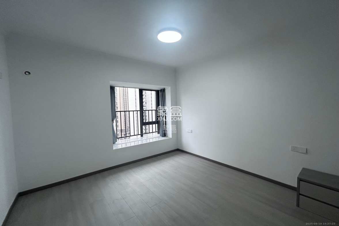 润和翰文府 4室2厅2卫 3000.0元/月 润和翰文府 4室2厅2卫 3000.0元/月室内图