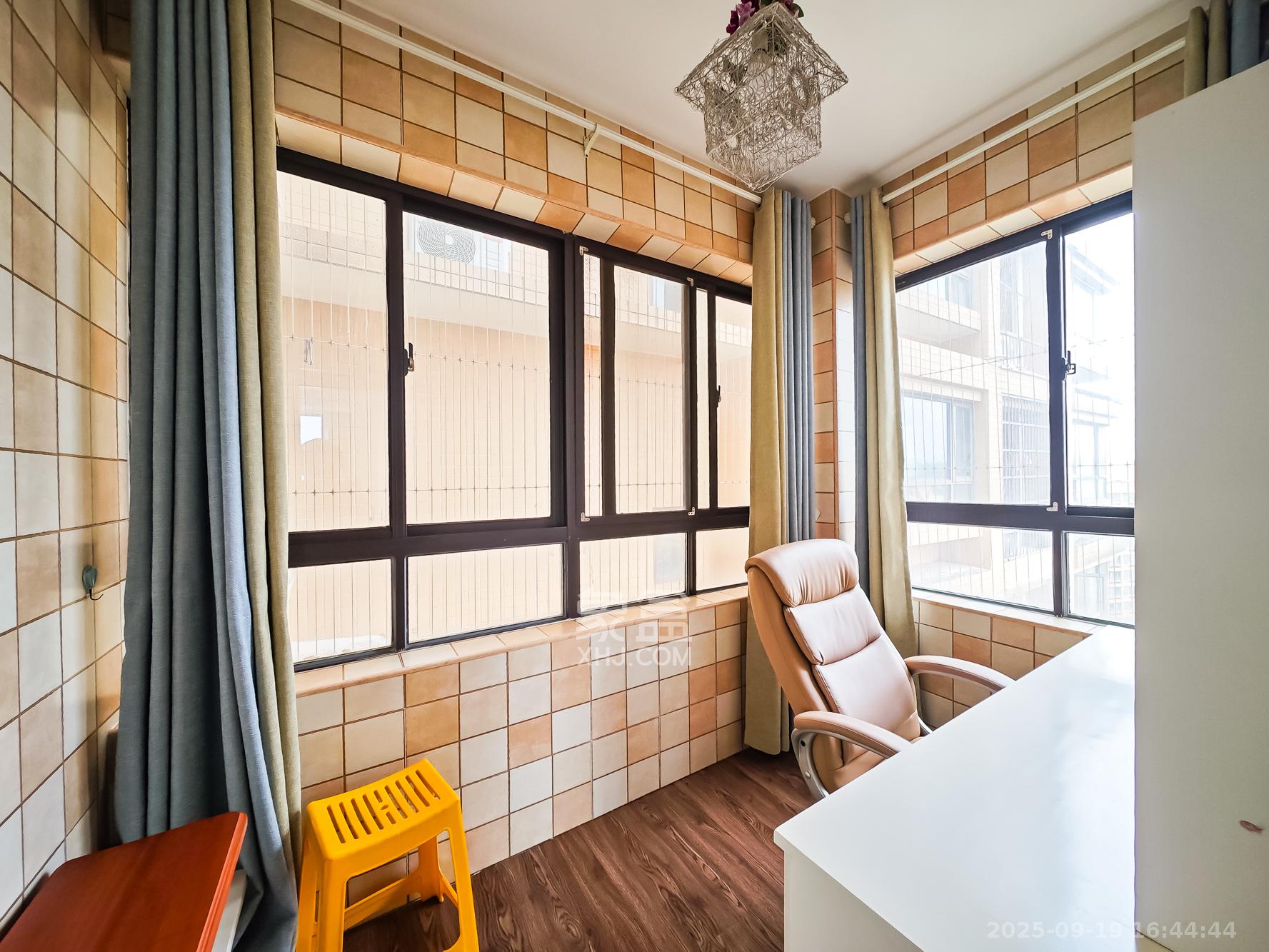 山语城二期  3室2厅1卫    69.8万卧室