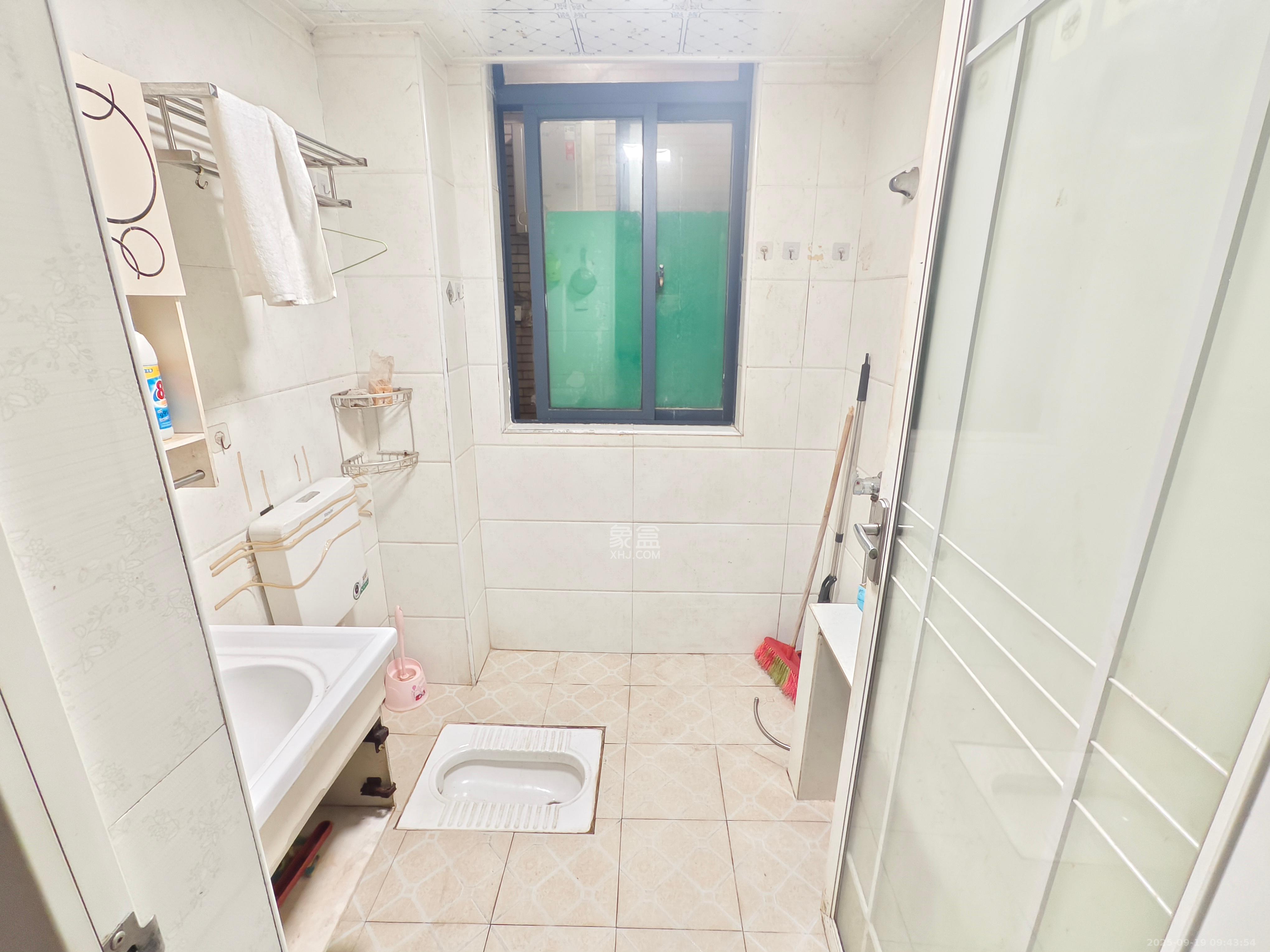 天悦嘉园 2室2厅1卫 1600.0元/月 天悦嘉园 2室2厅1卫 1600.0元/月室内图