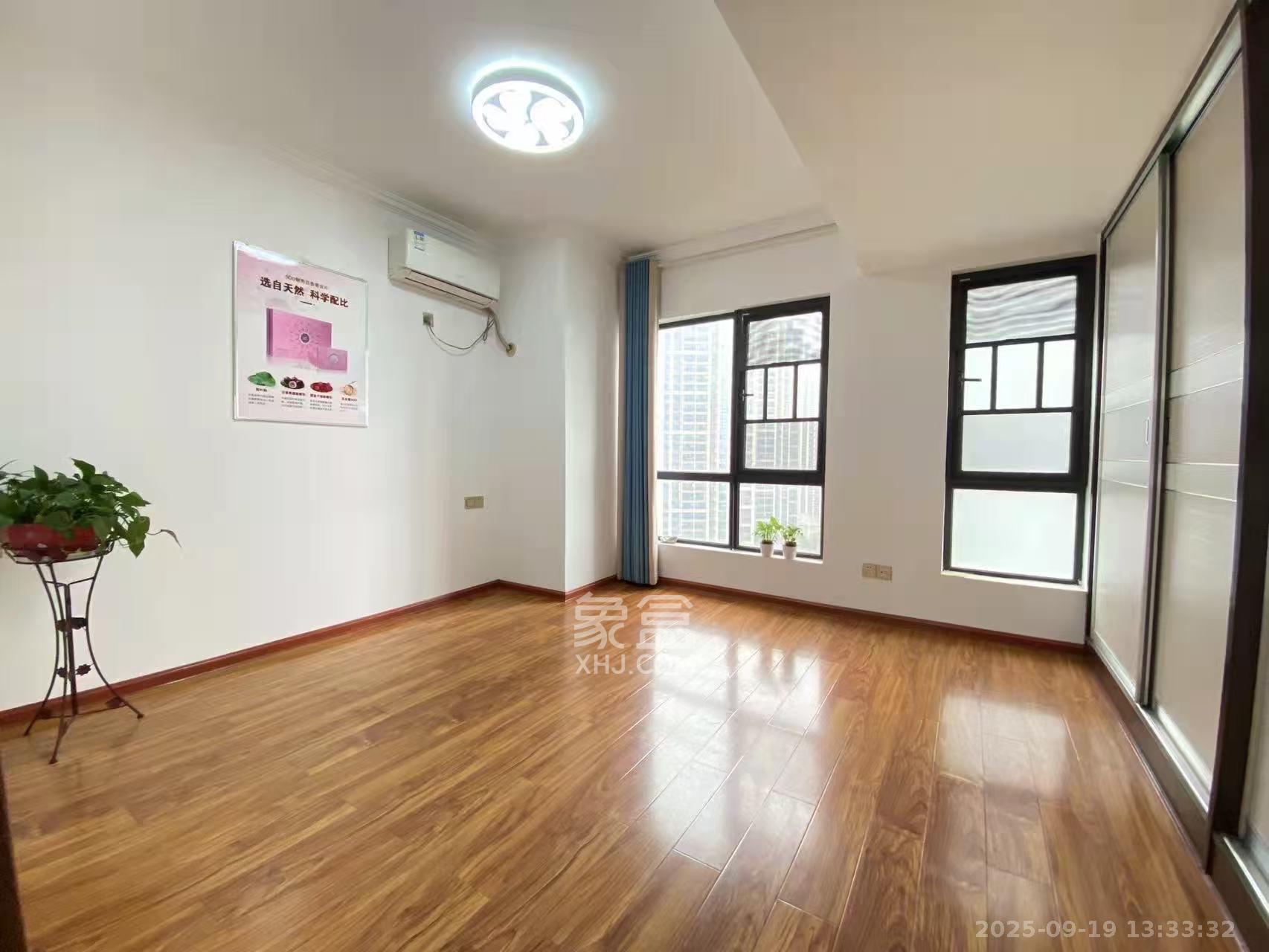 达美D6区 4室2厅2卫 4500.0元/月 达美D6区 4室2厅2卫 4500.0元/月室内图