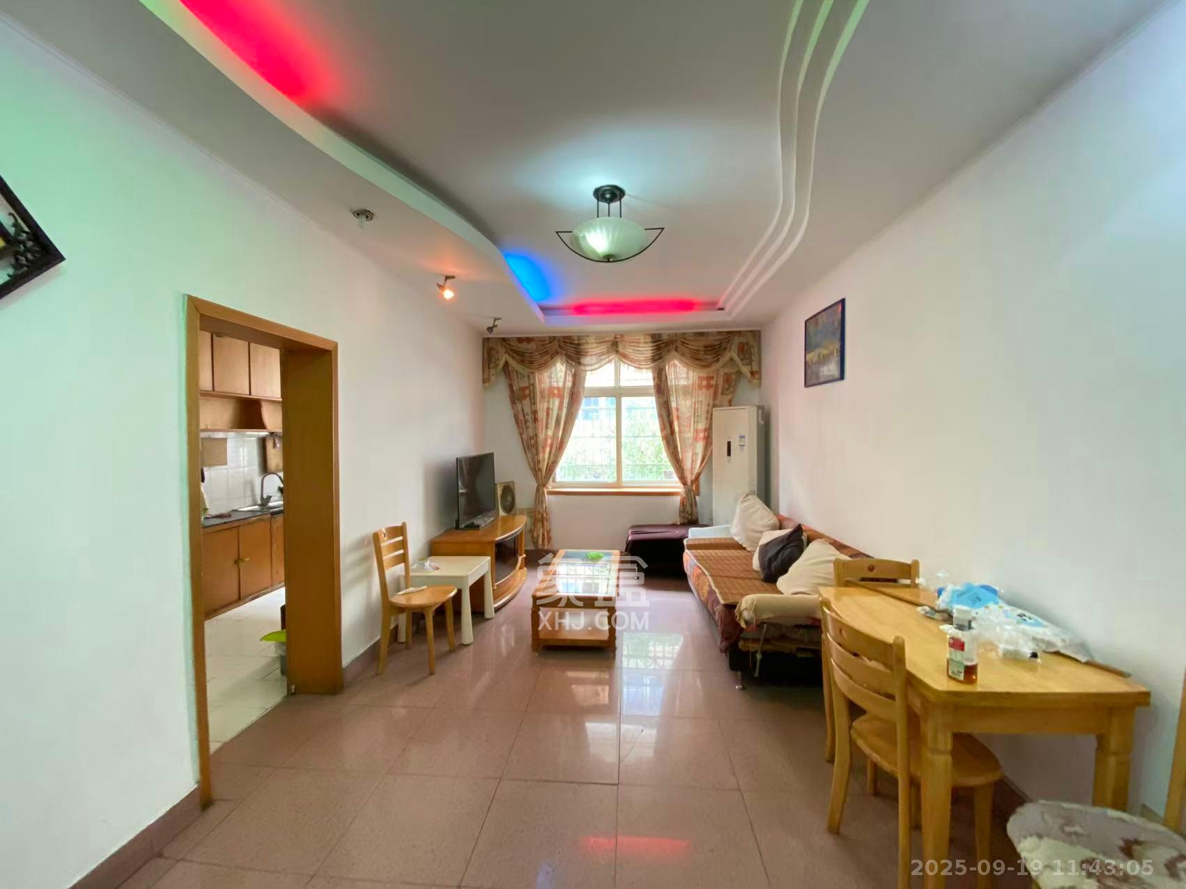 十一中学单位宿舍 3室1厅1卫 1500.0元/月 十一中学单位宿舍 3室1厅1卫 1500.0元/月室内图