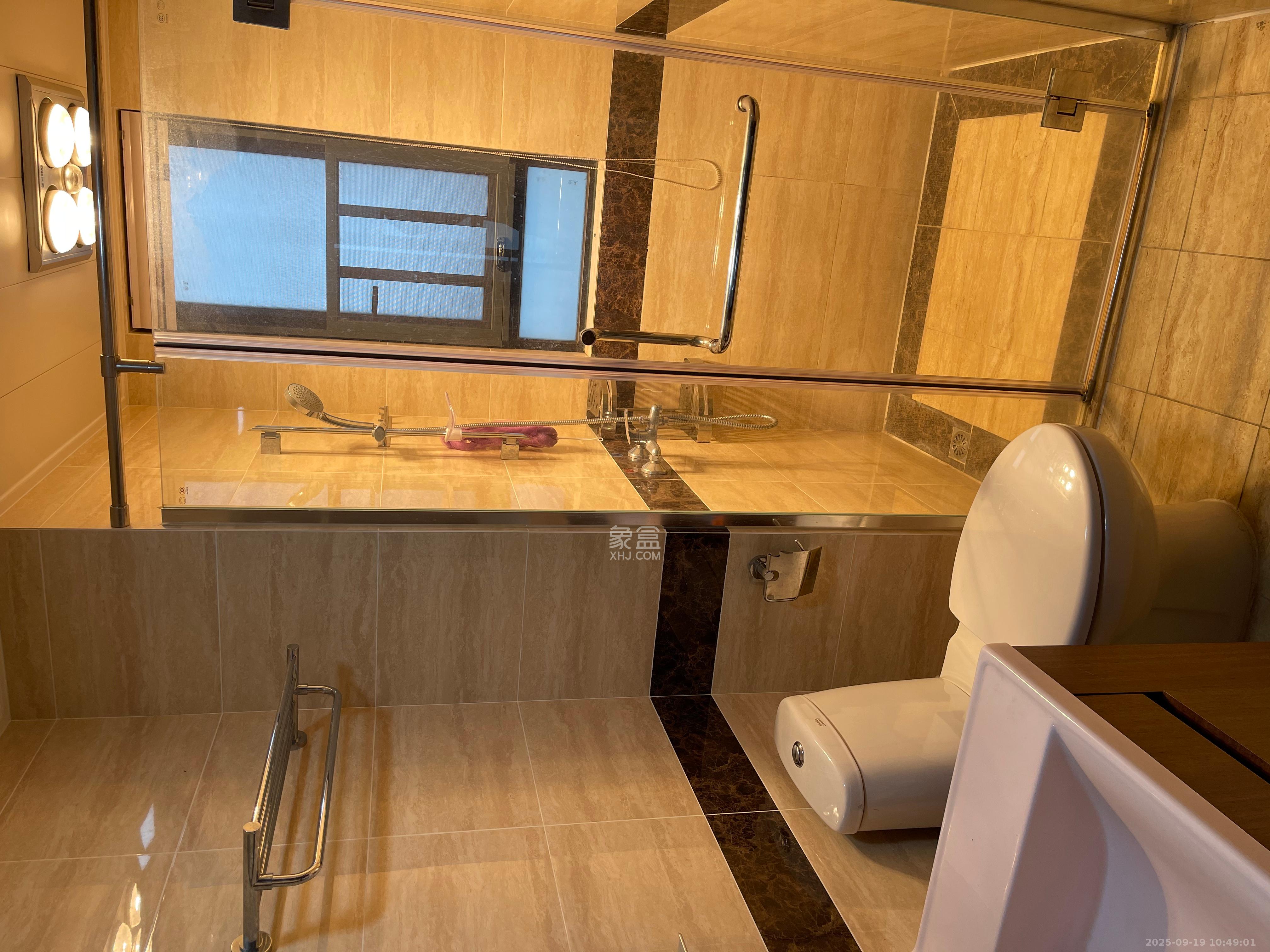 万科里金域国际  4室2厅2卫    4500.0元/月室内图