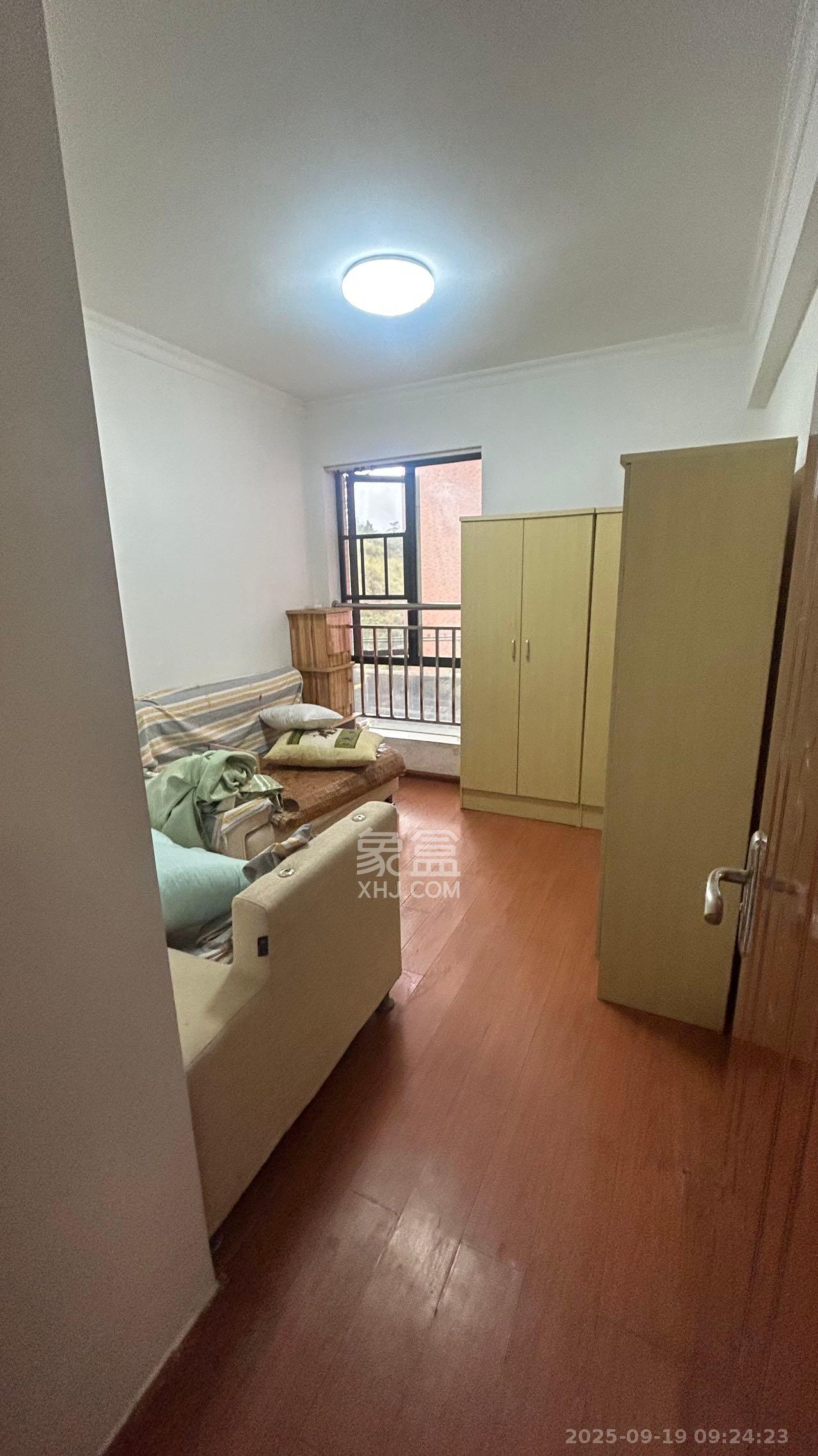 金谷豪庭  2室2厅1卫    1400.0元/月室内图