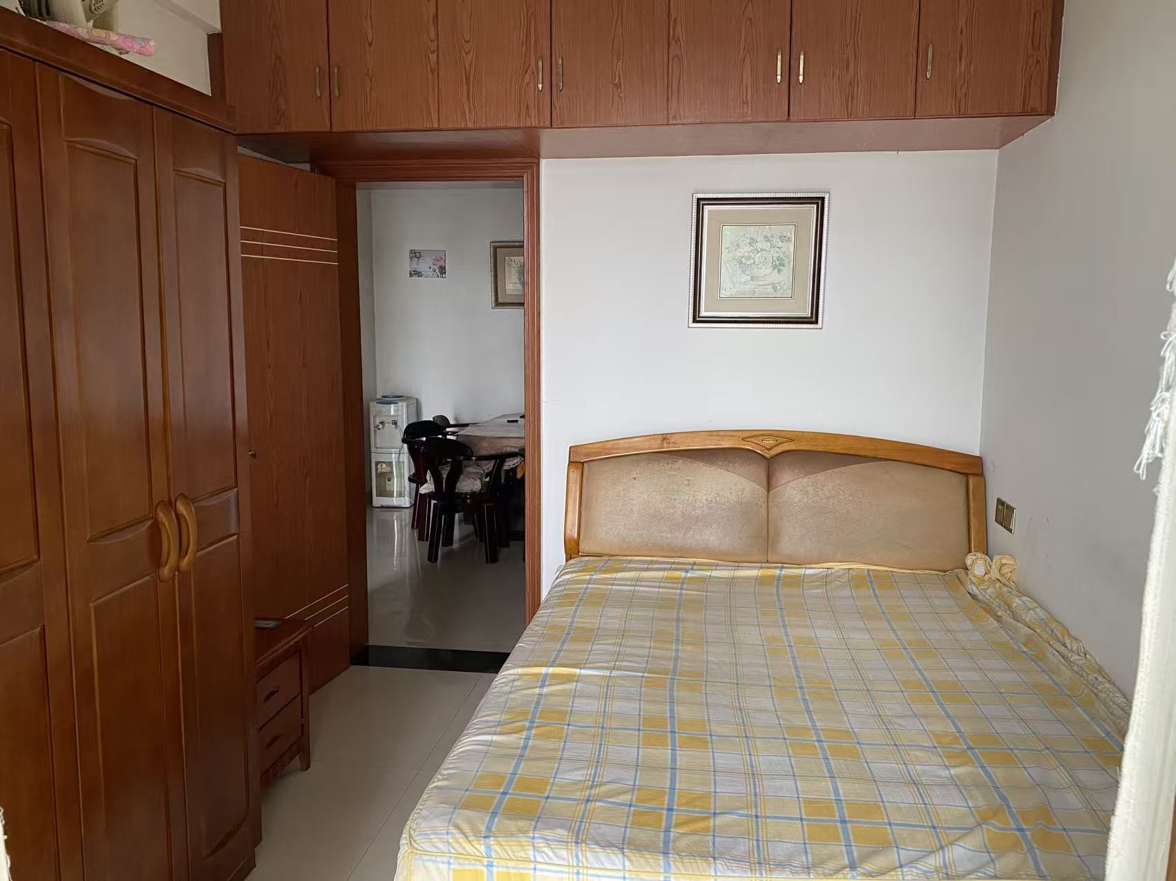 香格里拉 3室2厅1卫 1500.0元/月 香格里拉 3室2厅1卫 1500.0元/月室内图