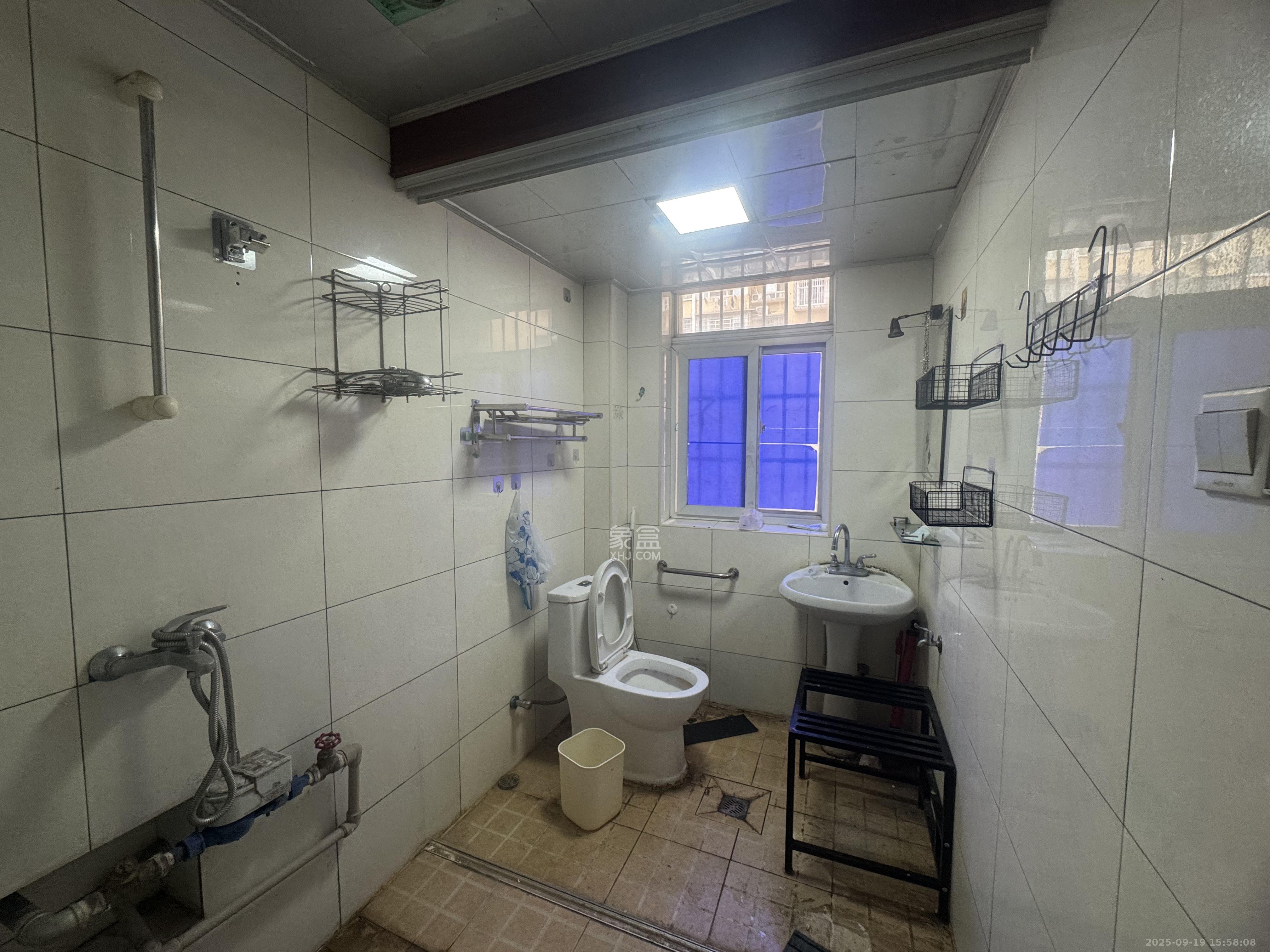 龙吉湾小区(龙瑞尚苑) 2室2厅1卫 1600.0元/月 龙吉湾小区(龙瑞尚苑) 2室2厅1卫 1600.0元/月室内图