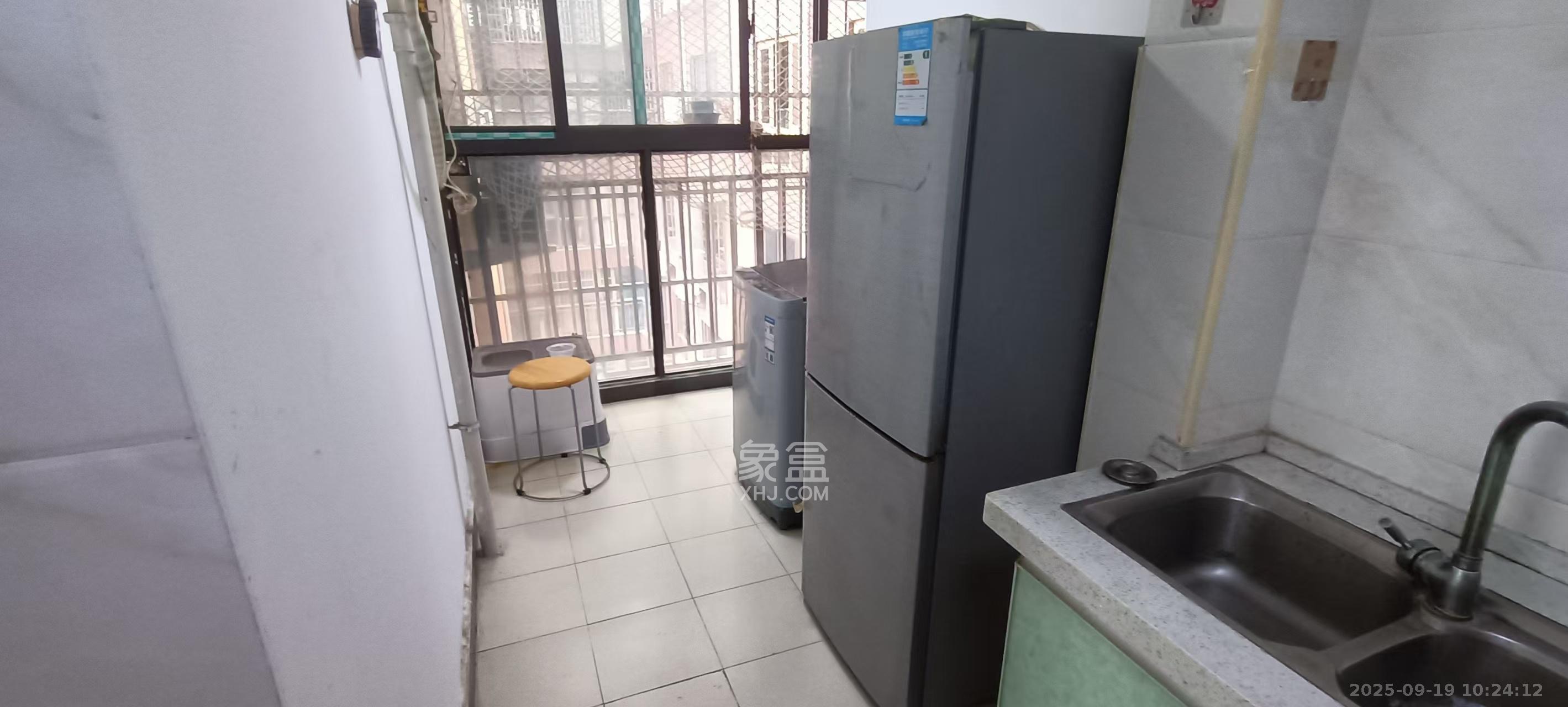 芒果天地(芒果雅苑) 3室2厅2卫 2200.0元/月 芒果天地(芒果雅苑) 3室2厅2卫 2200.0元/月室内图