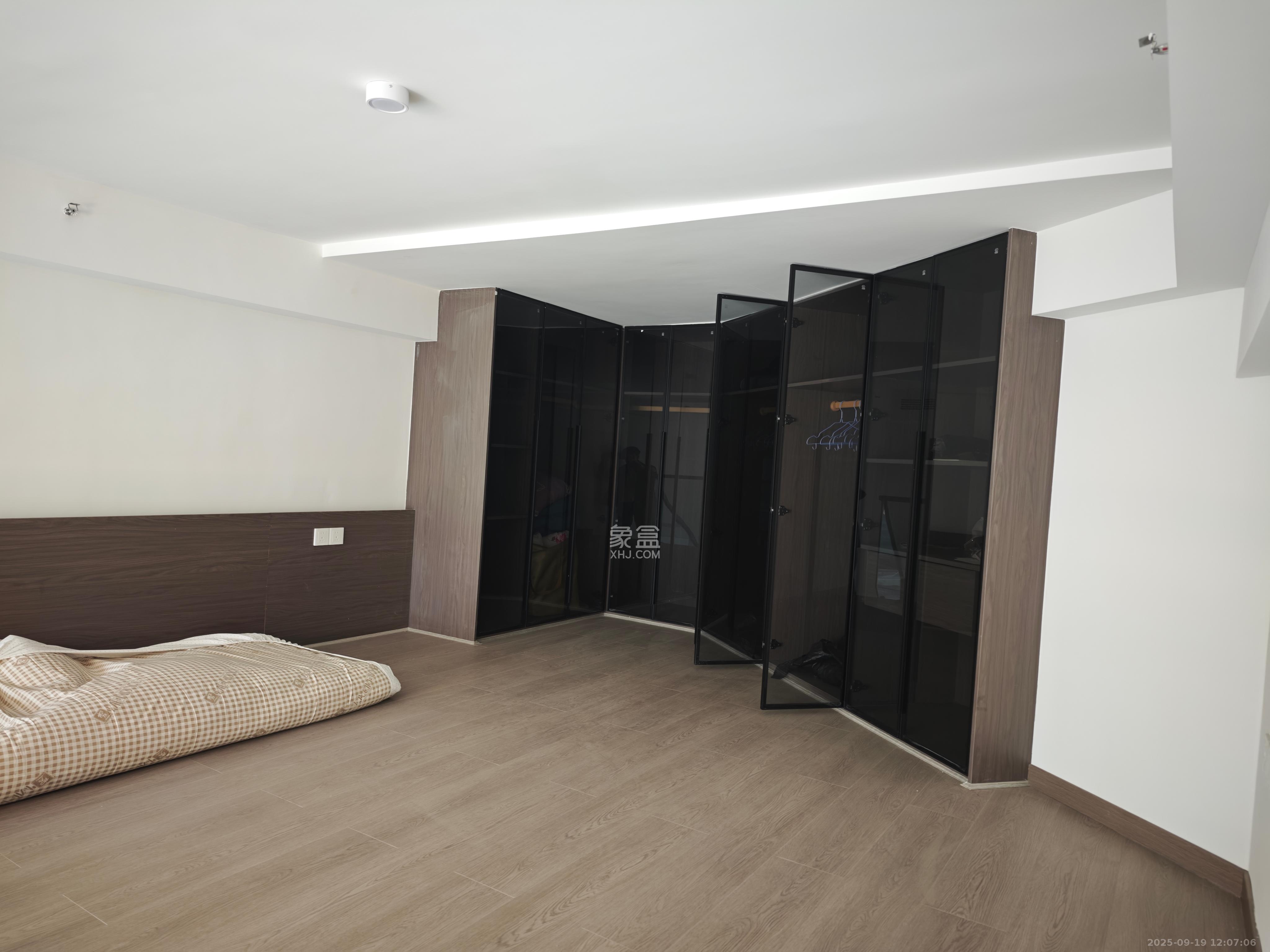 梅溪半岛 1室1厅1卫 2600.0元/月 梅溪半岛 1室1厅1卫 2600.0元/月室内图