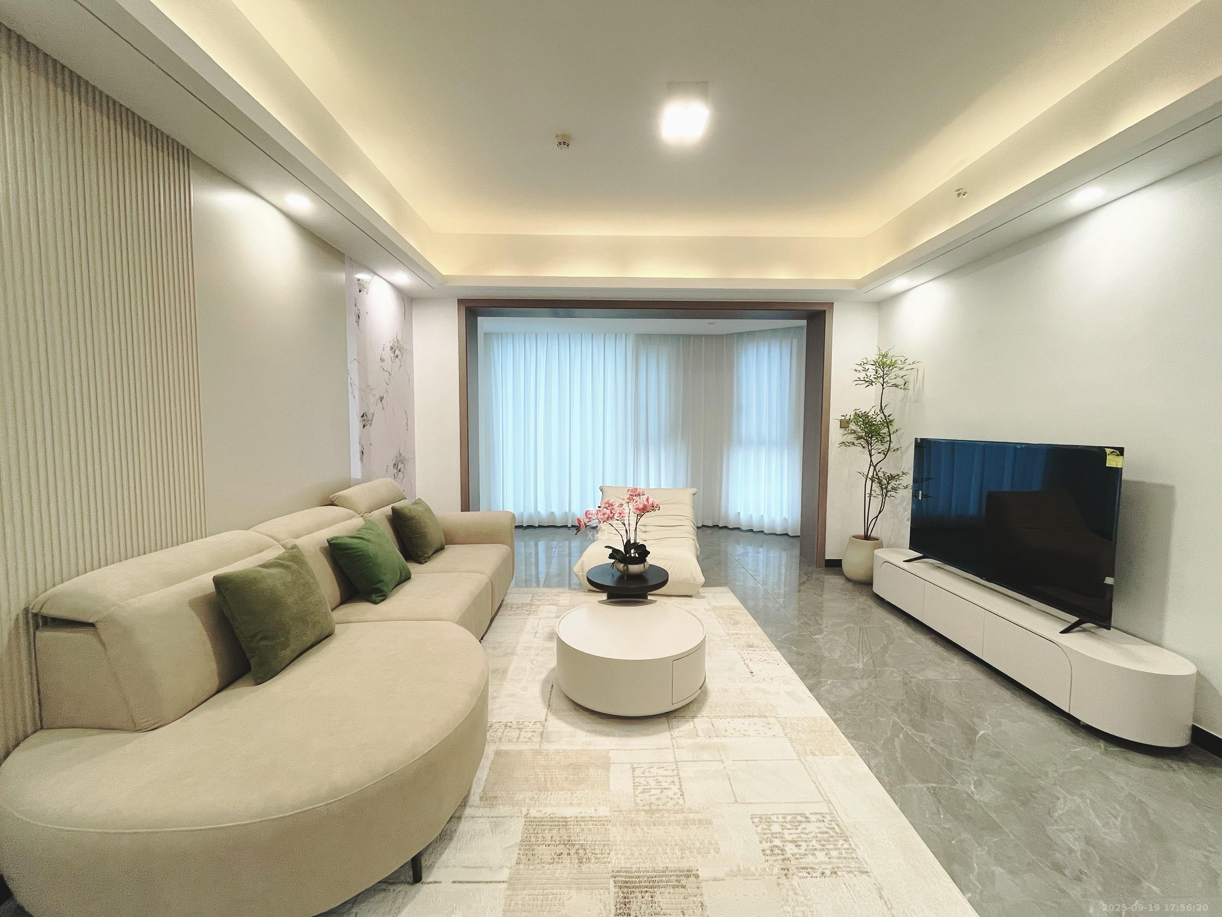 富兴时代御城 4室2厅3卫 10000.0元/月 富兴时代御城 4室2厅3卫 10000.0元/月室内图