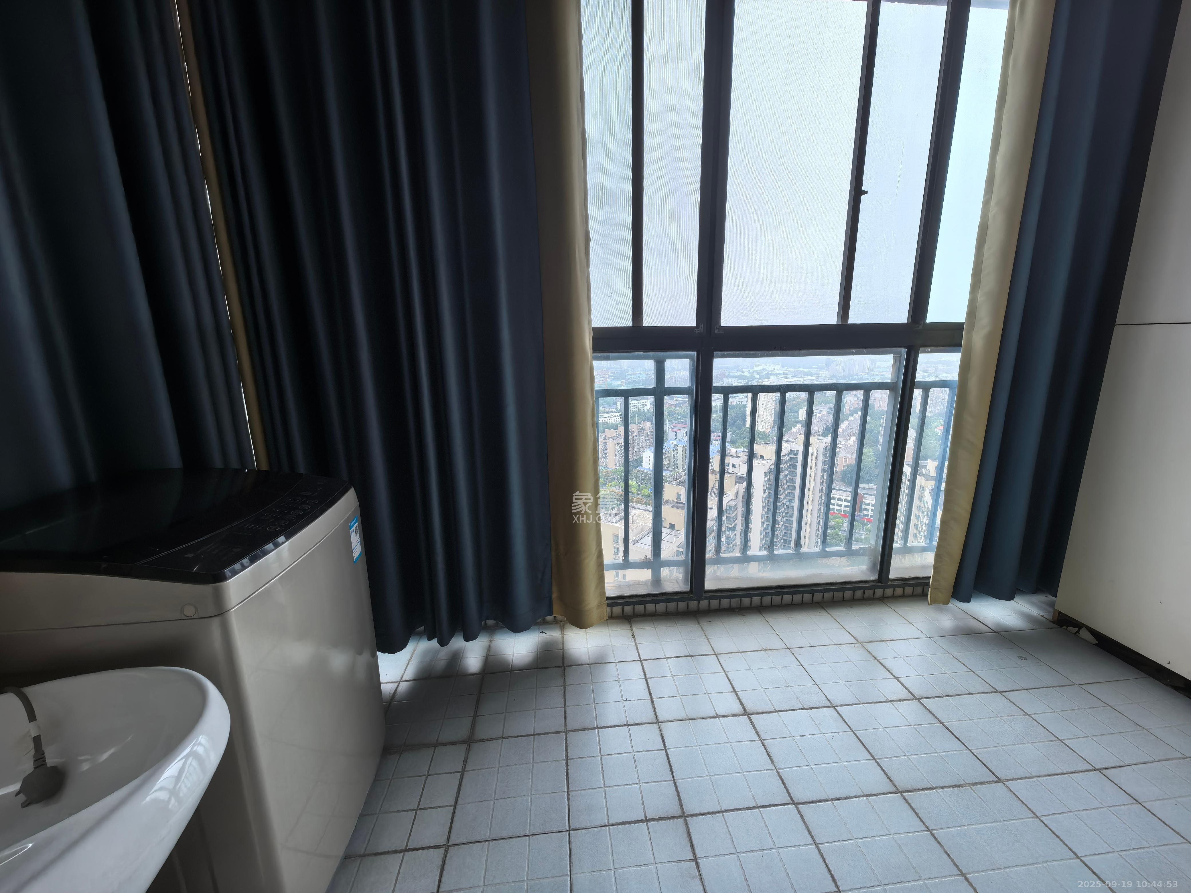 莱茵城  1室1厅1卫    2100.0元/月户型图