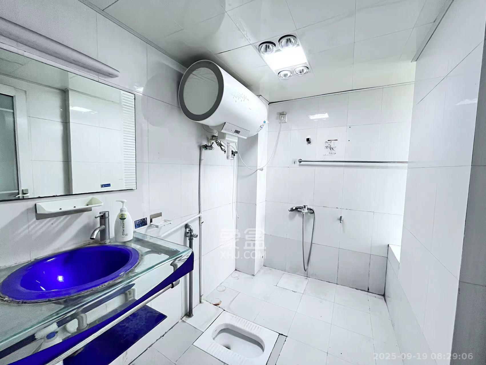 望兴景园一期 3室2厅2卫 2700.0元/月 望兴景园一期 3室2厅2卫 2700.0元/月室内图