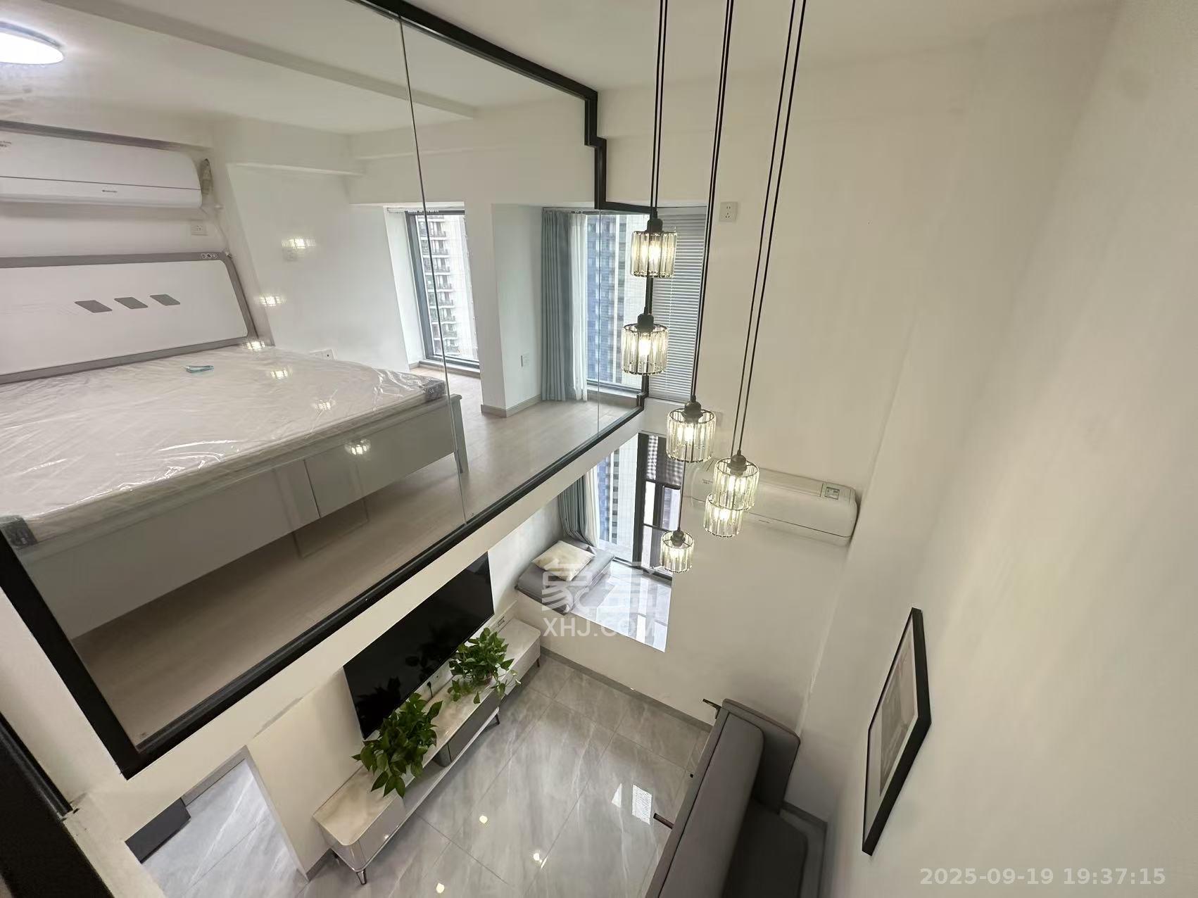 保利中环广场(保利中悦苑) 1室1厅1卫 2300.0元/月 保利中环广场(保利中悦苑) 1室1厅1卫 2300.0元/月室内图