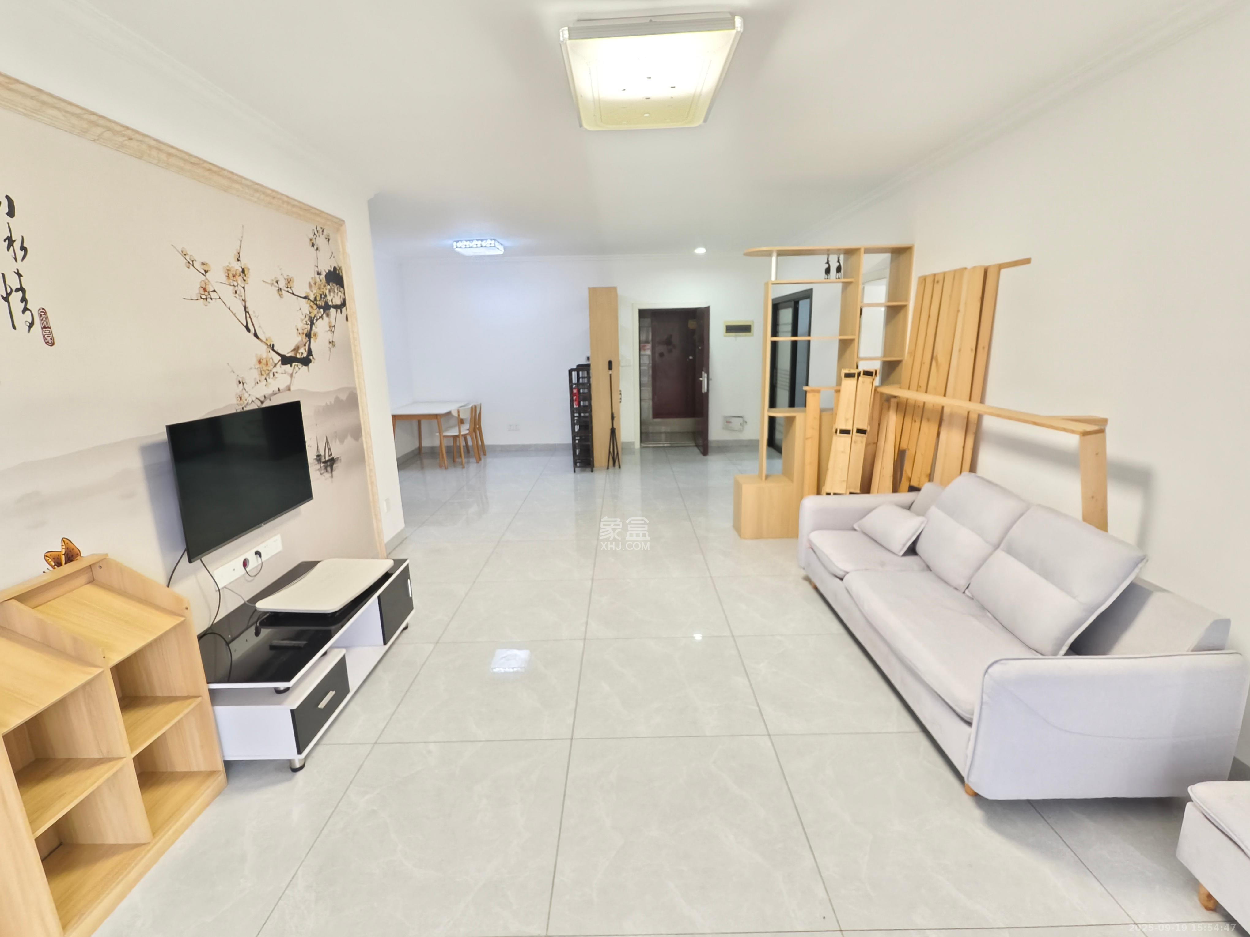 蓝山郡 3室2厅2卫 2400.0元/月 蓝山郡 3室2厅2卫 2400.0元/月室内图