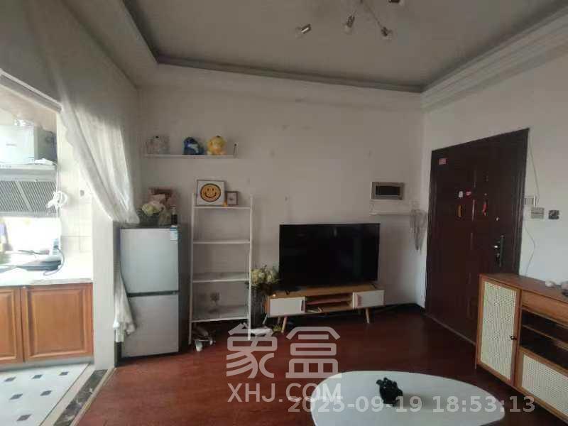 铂宫 1室1厅1卫 2100.0元/月 铂宫 1室1厅1卫 2100.0元/月室内图