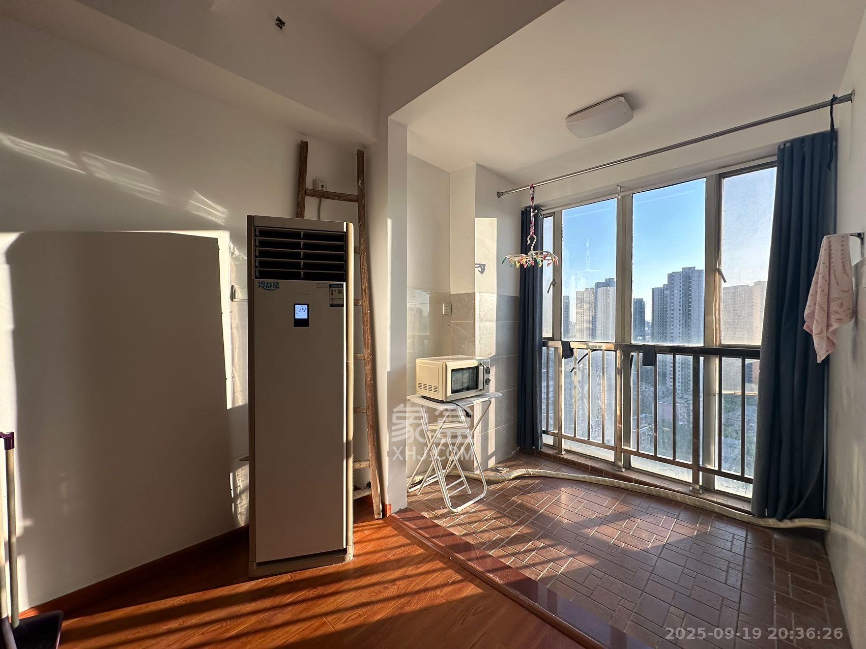 中远公馆 2室2厅1卫 2550.0元/月 中远公馆 2室2厅1卫 2550.0元/月室内图