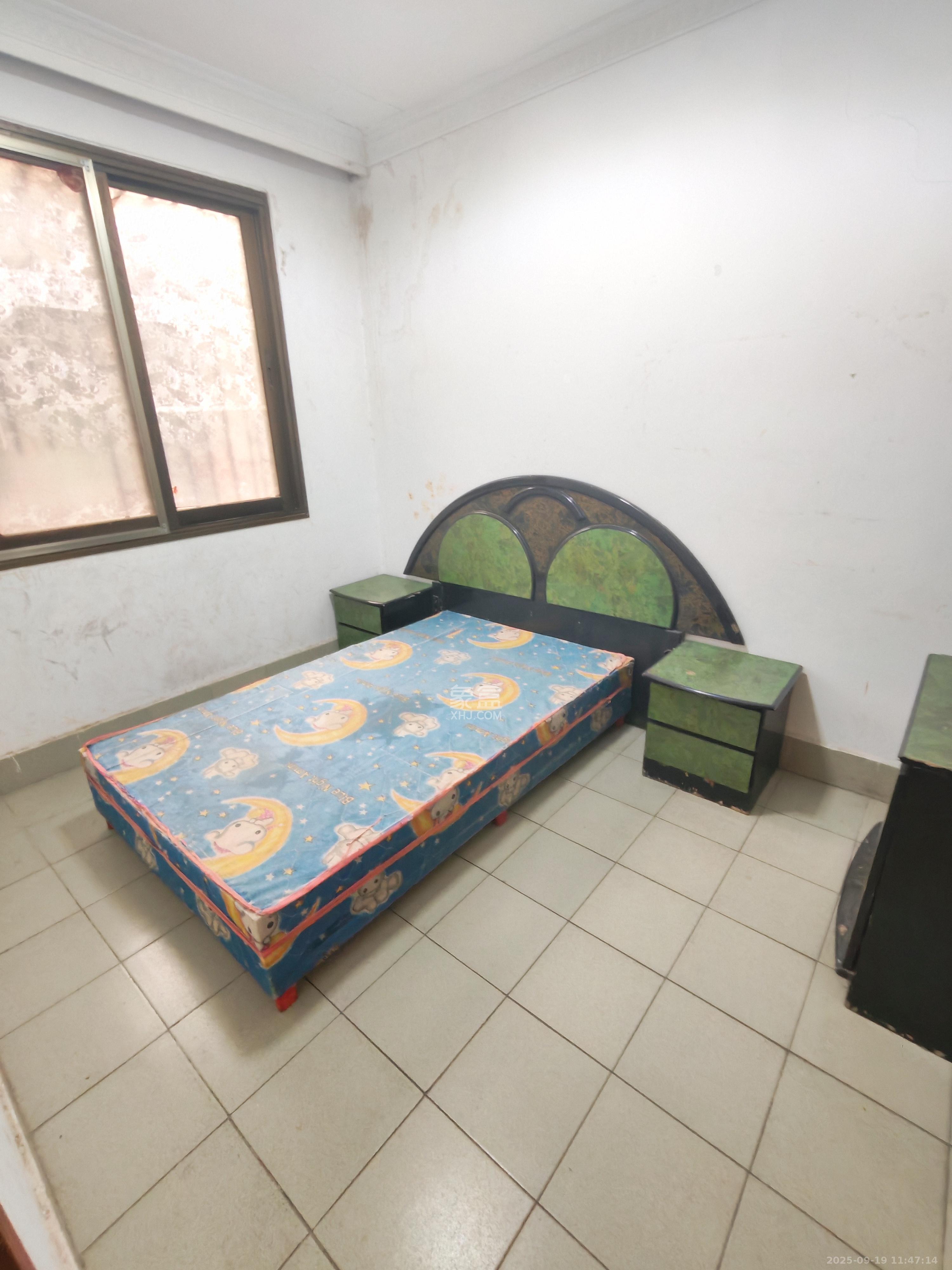 桐荫里社区  3室1厅1卫    1800.0元/月室内图