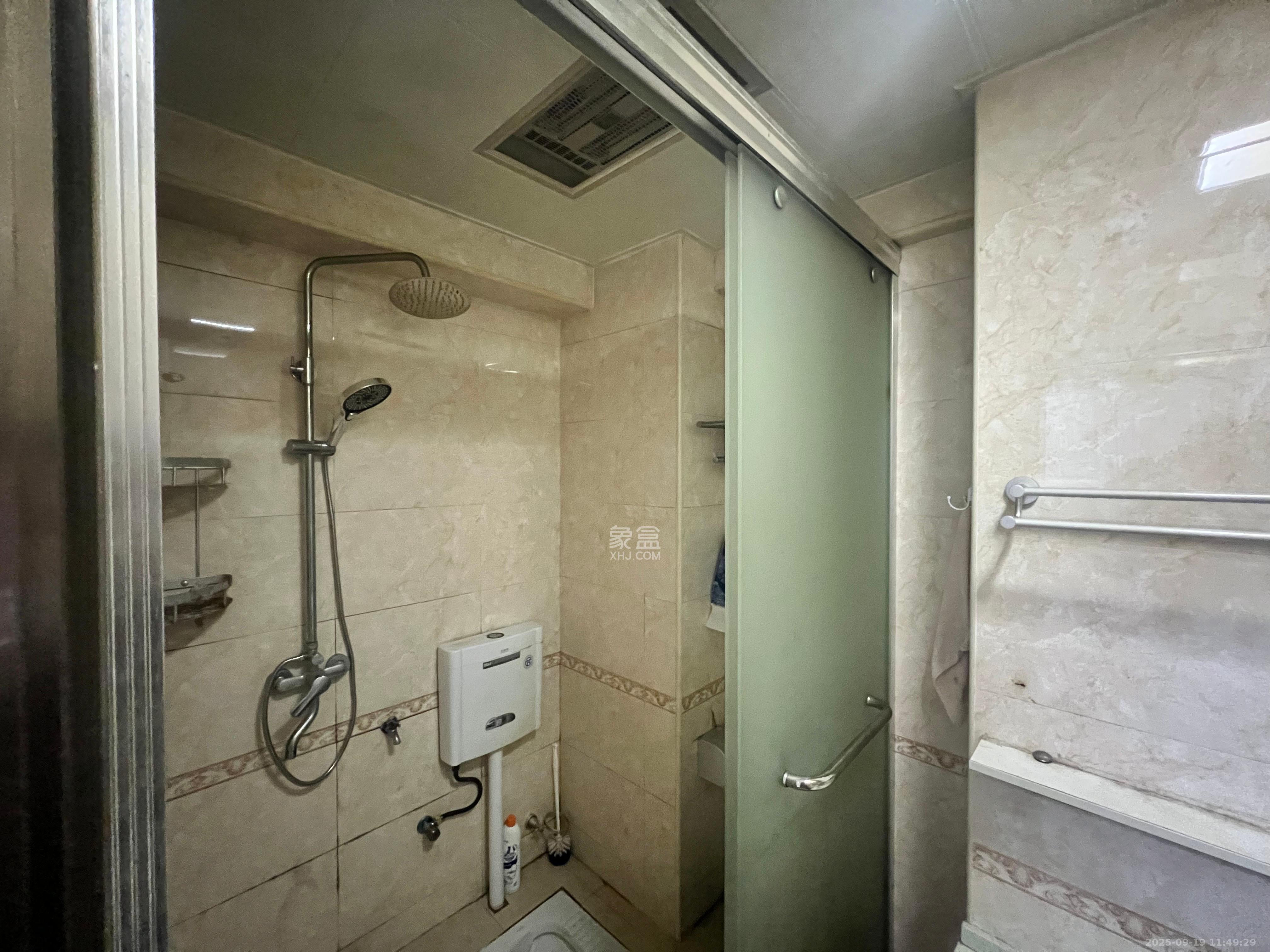 阳光锦城 1室1厅1卫 1700.0元/月 阳光锦城 1室1厅1卫 1700.0元/月室内图