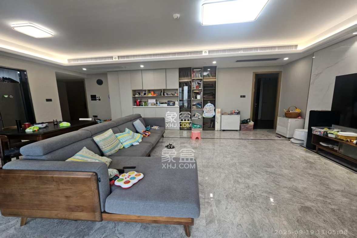 旭辉都会山 4室2厅3卫 10000.0元/月 旭辉都会山 4室2厅3卫 10000.0元/月室内图