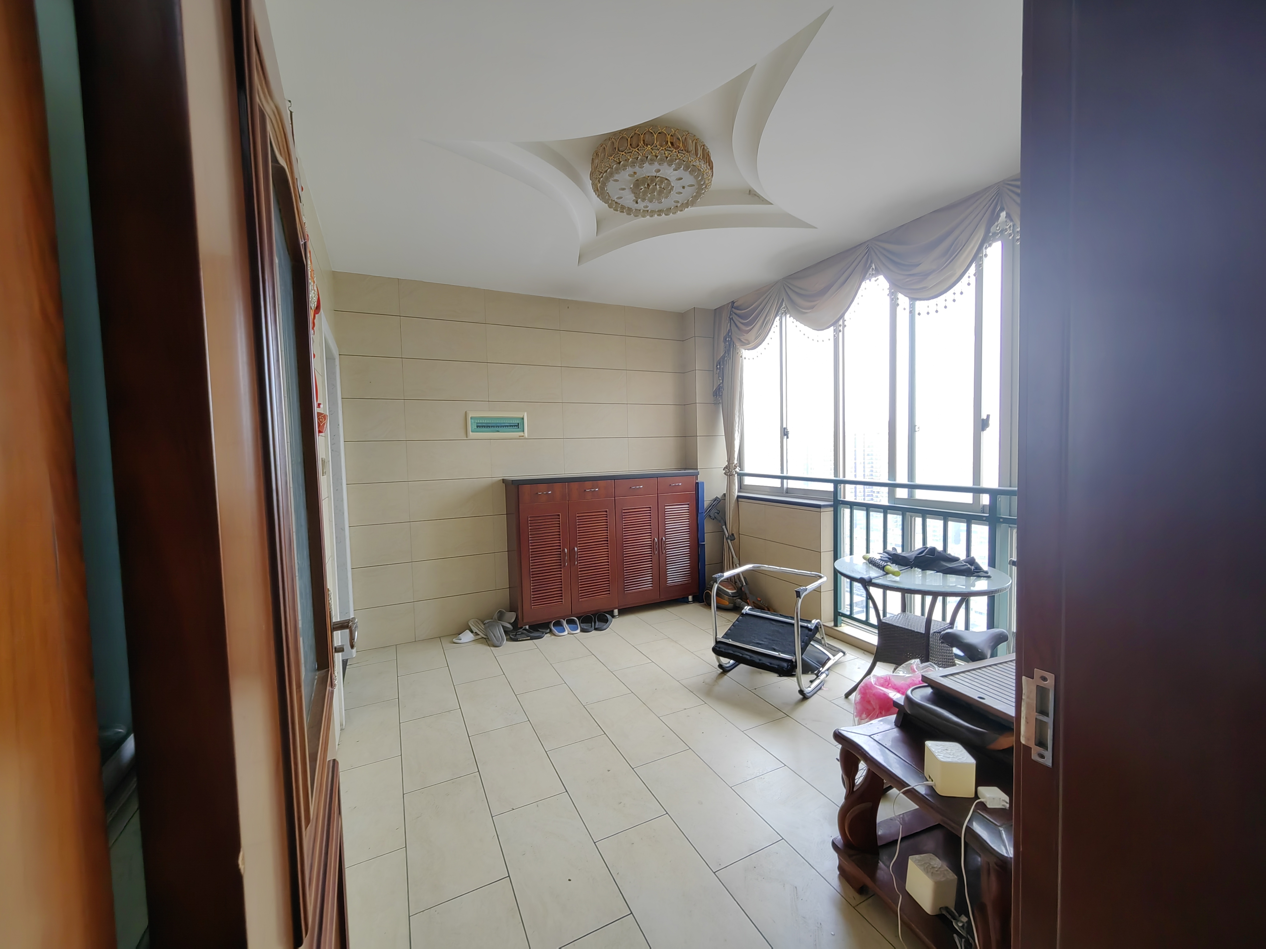 仁济新村 4室2厅1卫 2600.00元/月 仁济新村 4室2厅1卫 2600.00元/月室内图