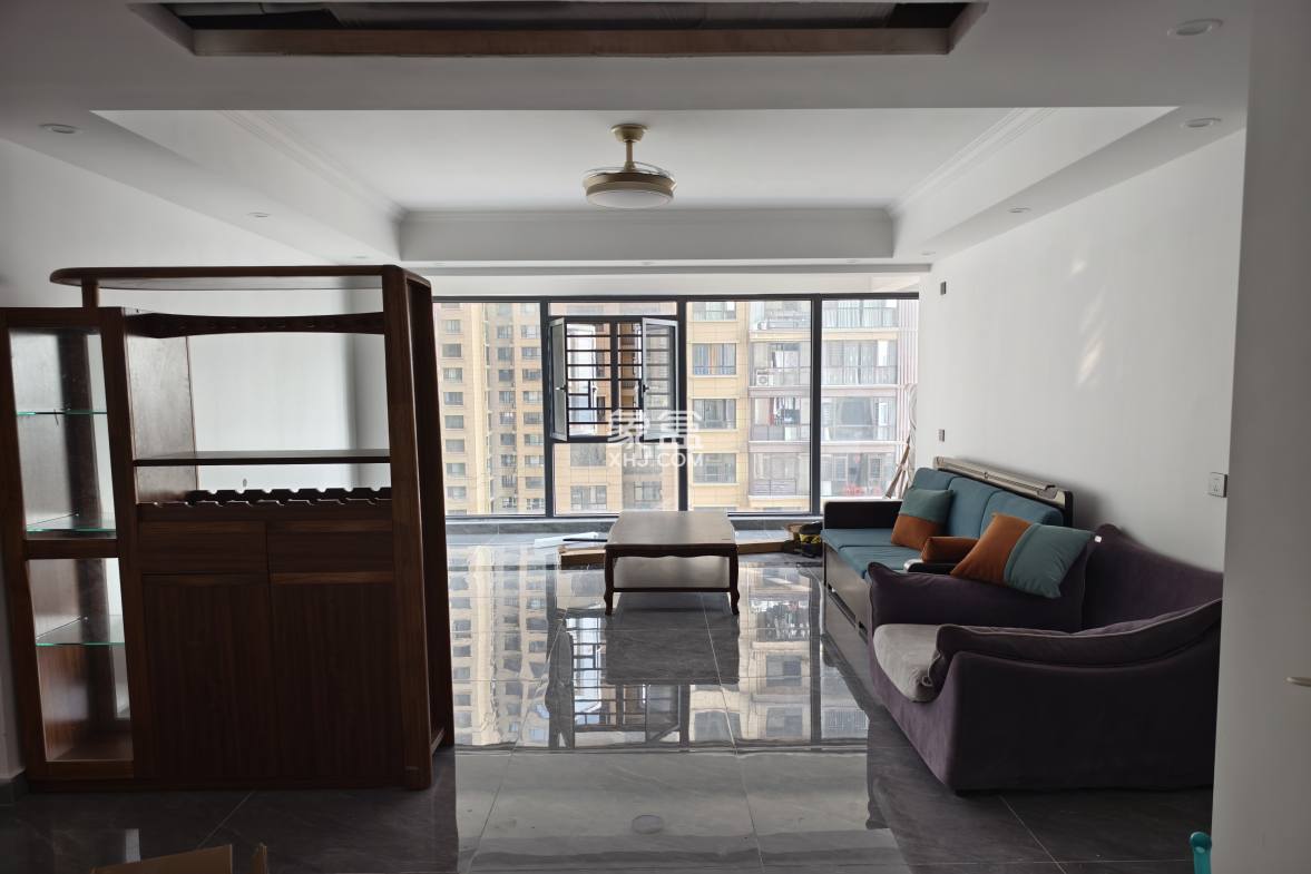 北建理想城 5室2厅2卫 2300.0元/月 北建理想城 5室2厅2卫 2300.0元/月室内图