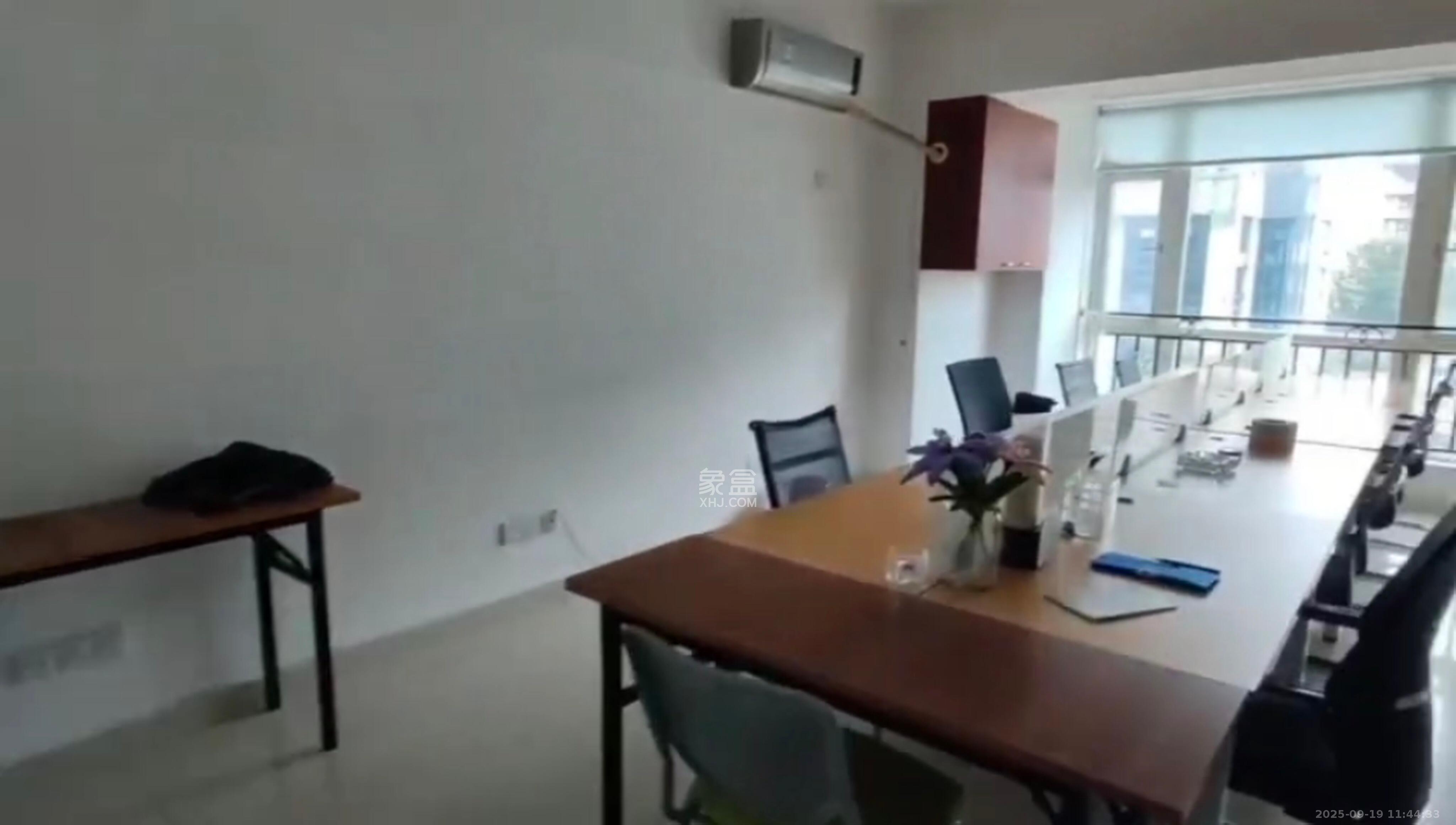 长城华都 1室1厅1卫 3000.0元/月 长城华都 1室1厅1卫 3000.0元/月室内图