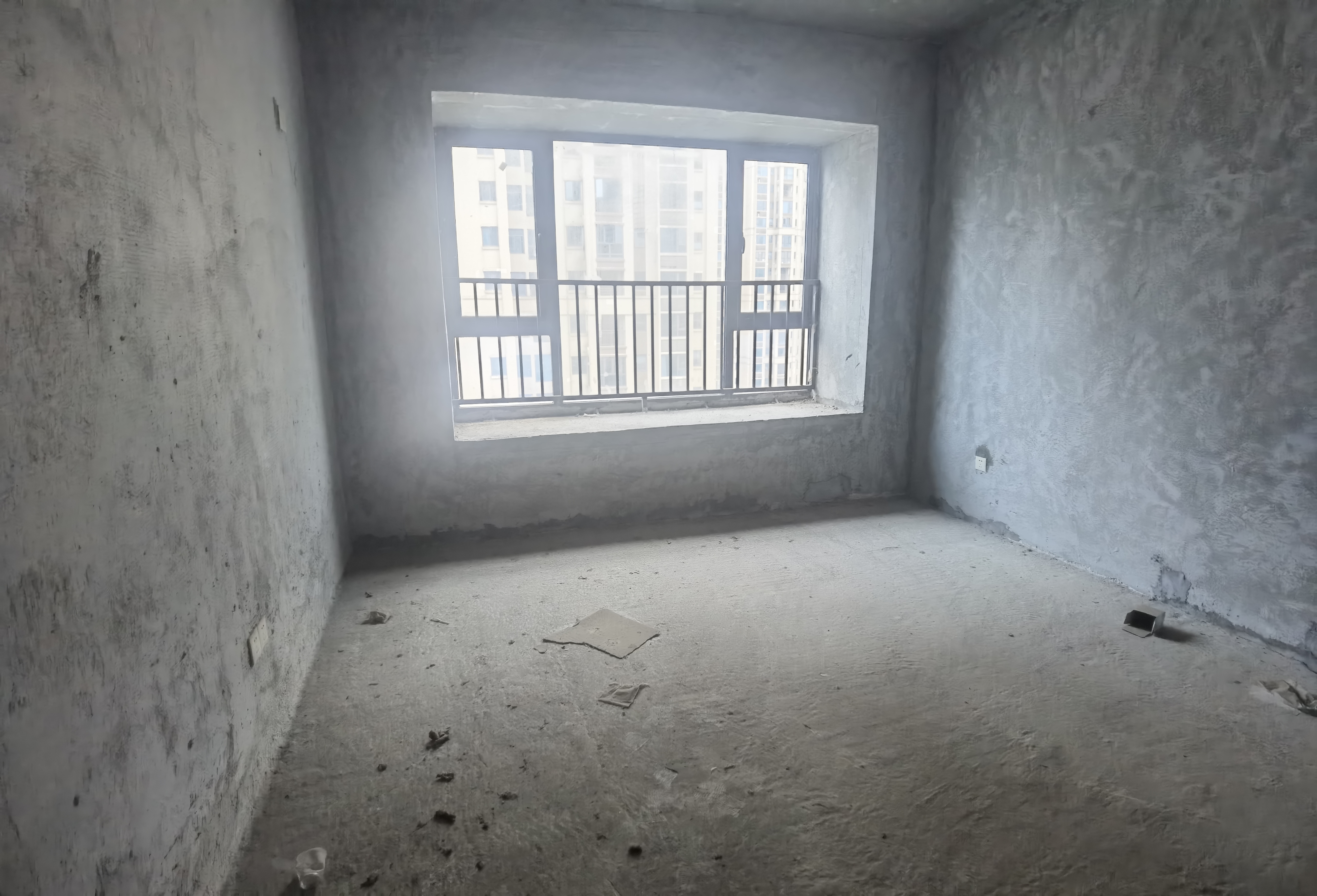 悦江山  3室2厅2卫    46.8万客厅