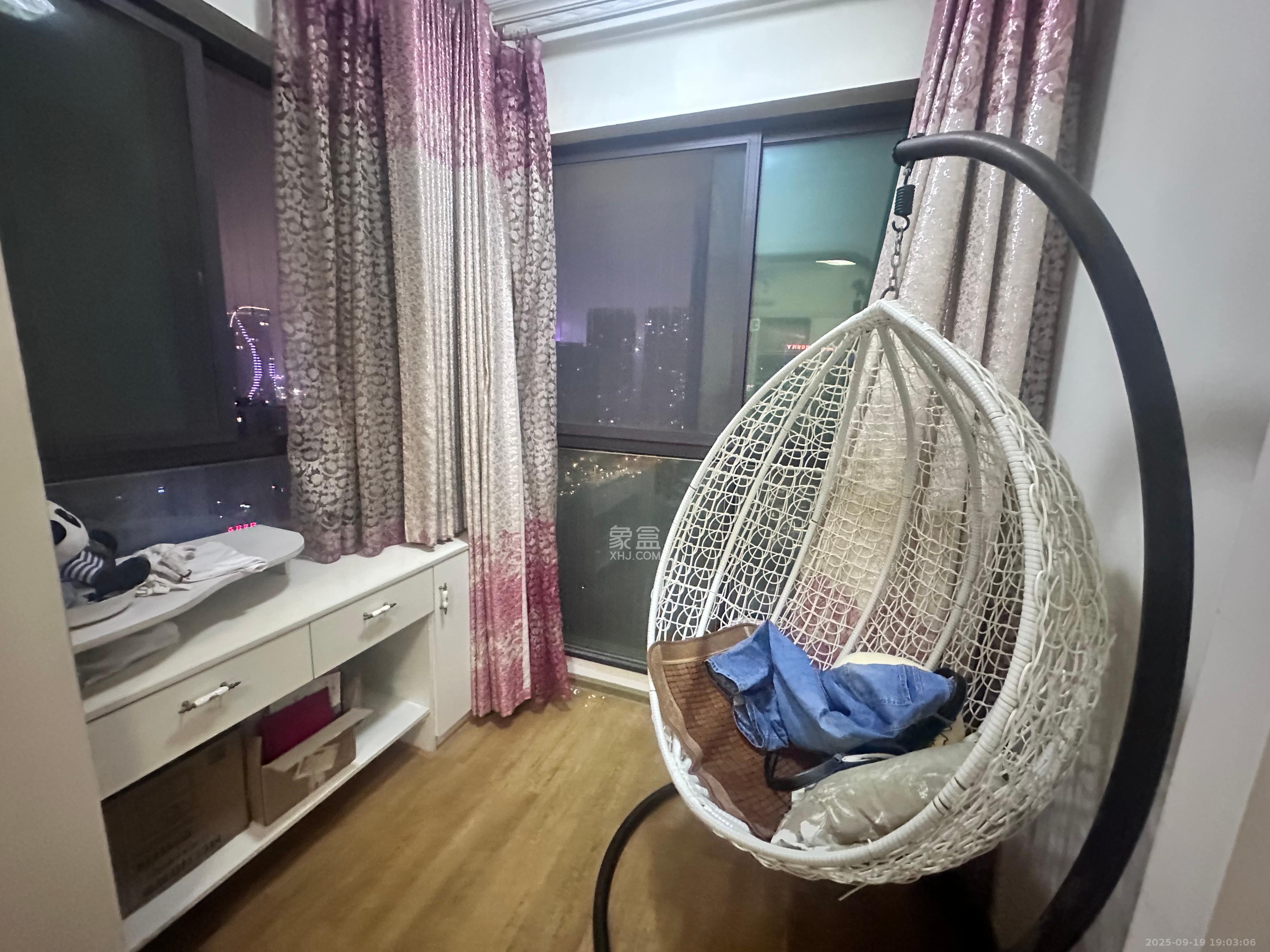 滨江一号（丰泰花园）  3室2厅1卫    1800.0元/月室内图