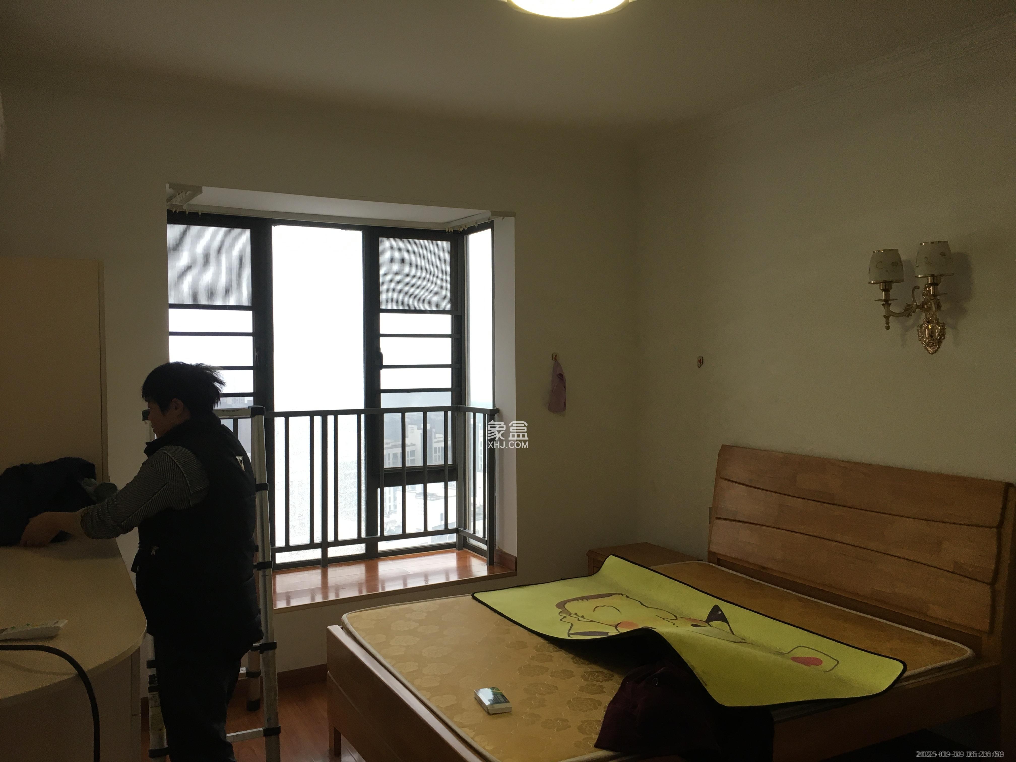 鑫远御文台一期 3室2厅1卫 2500.0元/月 鑫远御文台一期 3室2厅1卫 2500.0元/月室内图