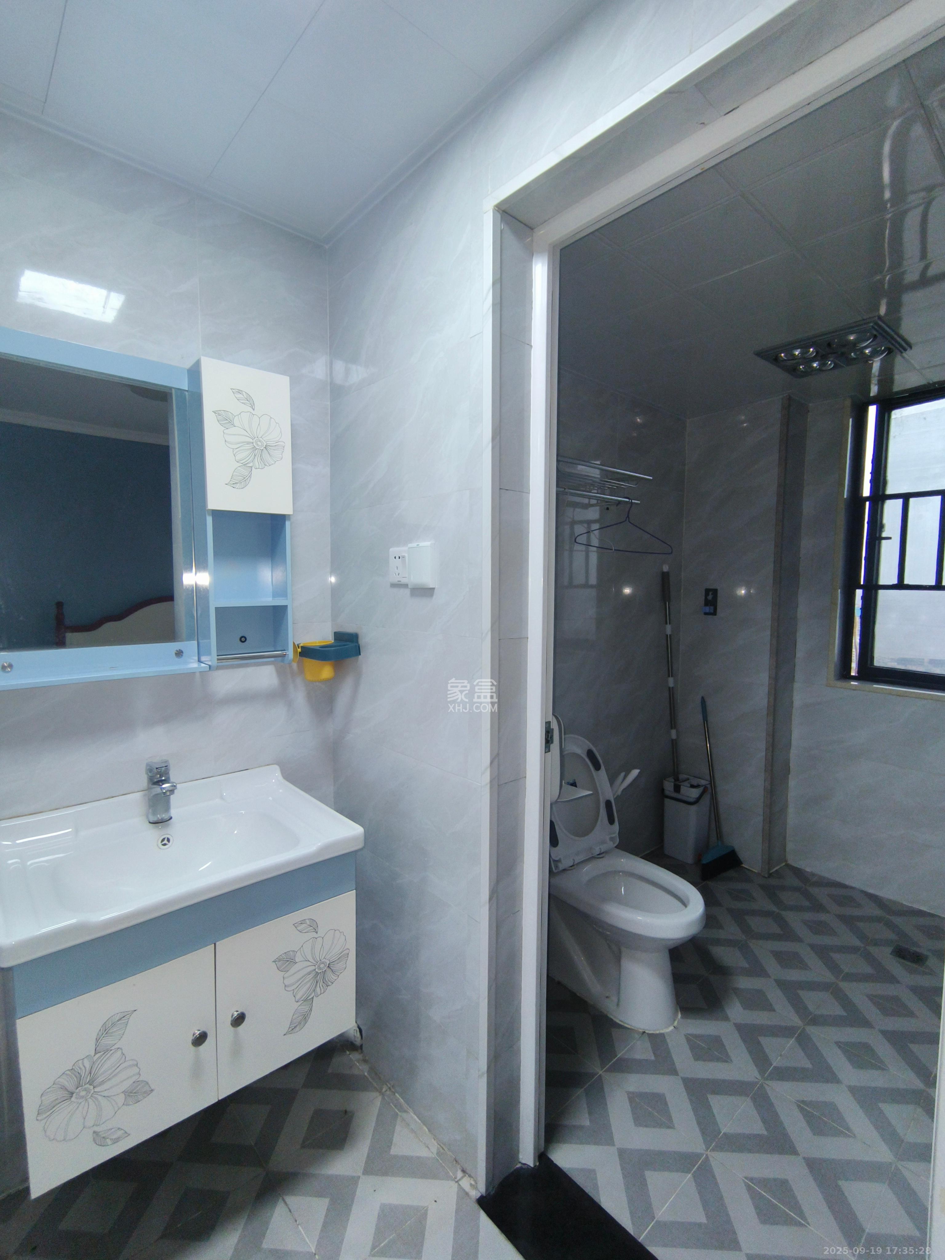 叠彩兰亭  3室2厅2卫    2600.0元/月室内图