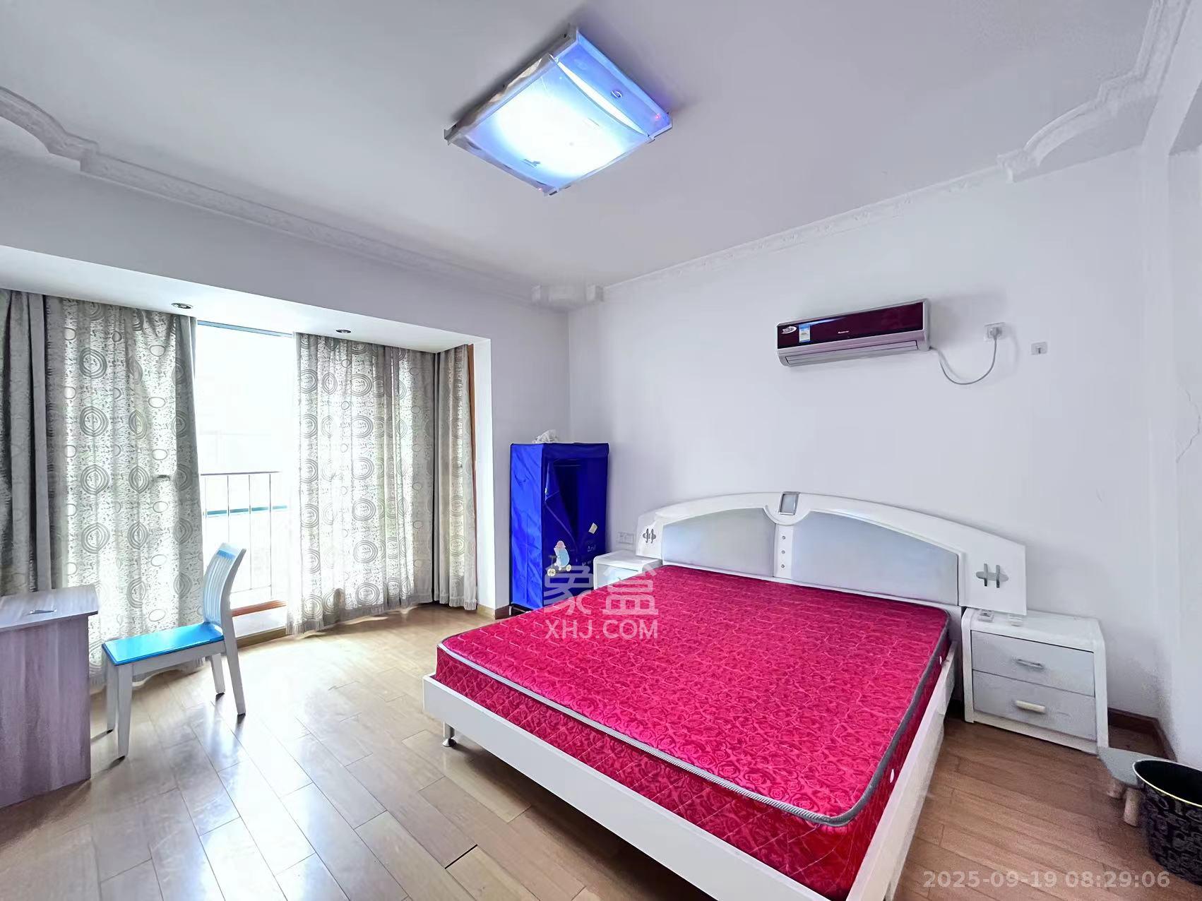 望兴景园一期 3室2厅2卫 2700.0元/月 望兴景园一期 3室2厅2卫 2700.0元/月室内图