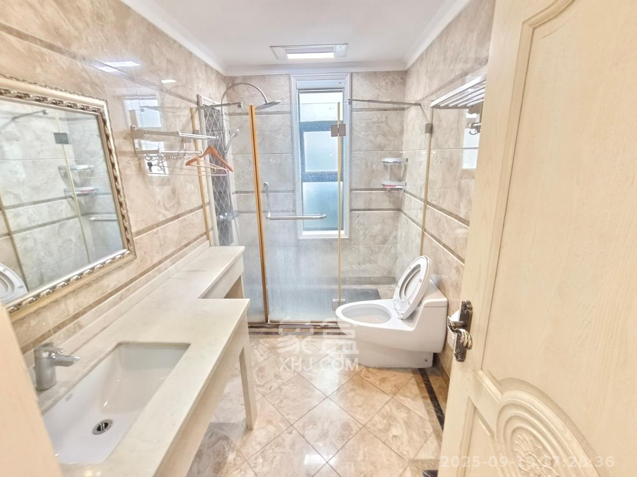 湘江世纪城临江苑 1室2厅2卫 4000.0元/月 湘江世纪城临江苑 1室2厅2卫 4000.0元/月室内图