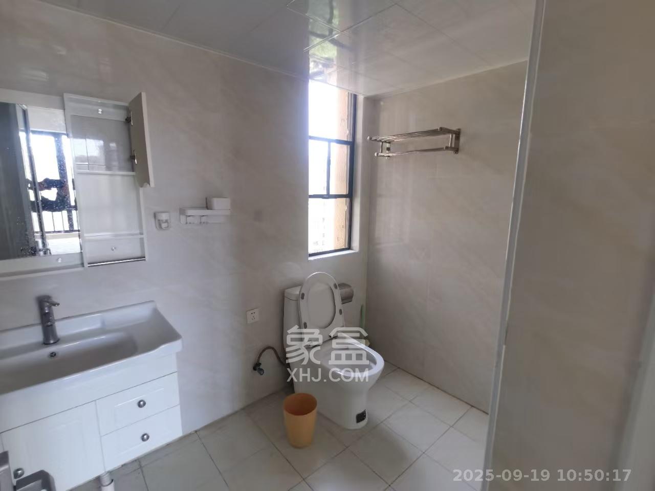 鑫远悦城(鑫远悦时代)  4室2厅2卫    2300.0元/月 鑫远悦城(鑫远悦时代)  4室2厅2卫    2300.0元/月室内图