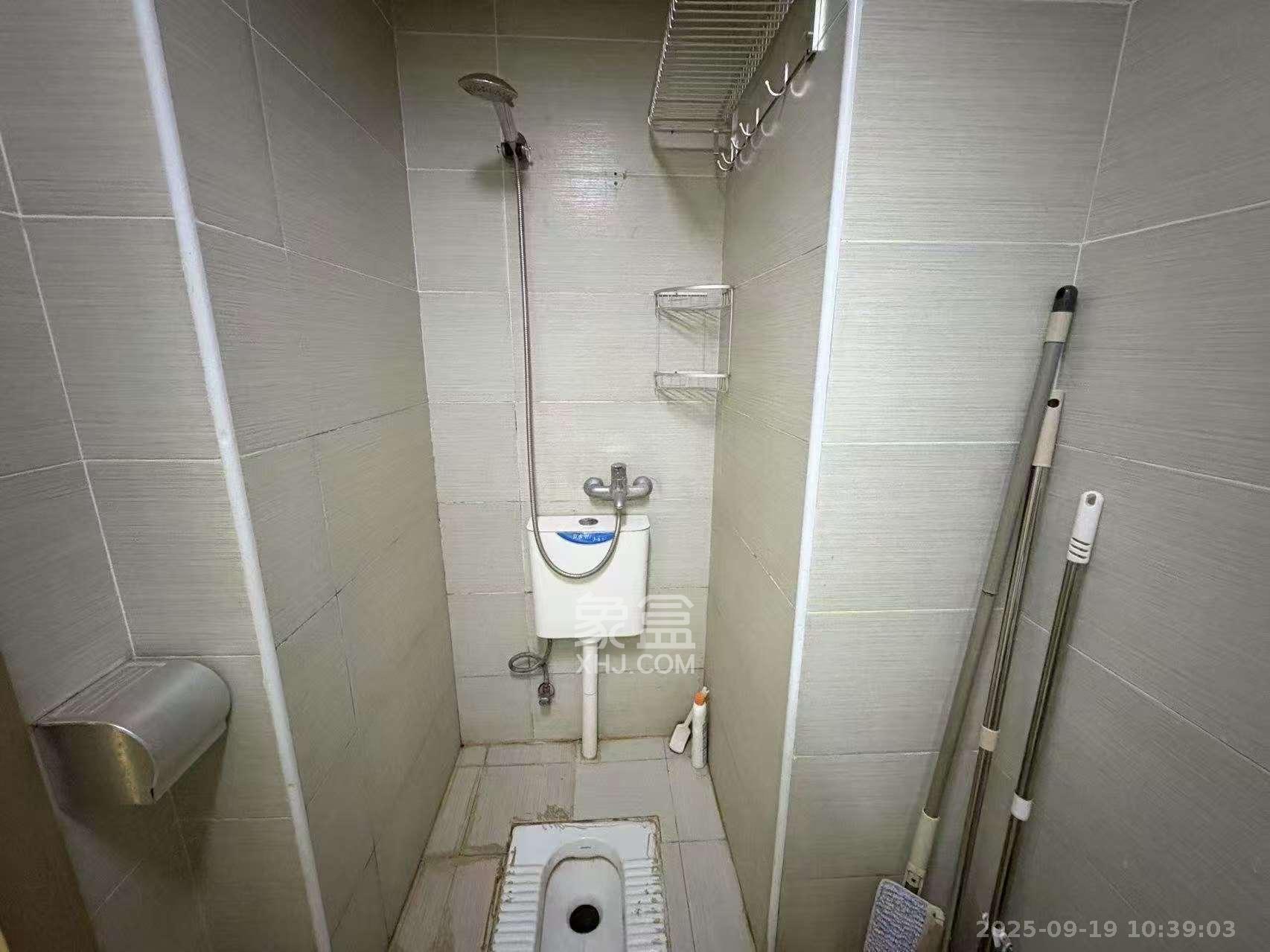 达美D6区 1室1厅1卫 1450.0元/月 达美D6区 1室1厅1卫 1450.0元/月室内图