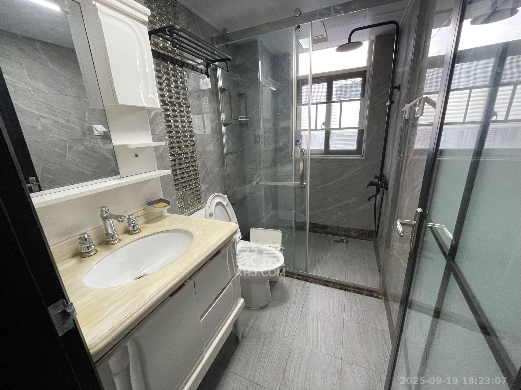 北辰三角洲C2区 3室2厅2卫 4300.0元/月 北辰三角洲C2区 3室2厅2卫 4300.0元/月室内图